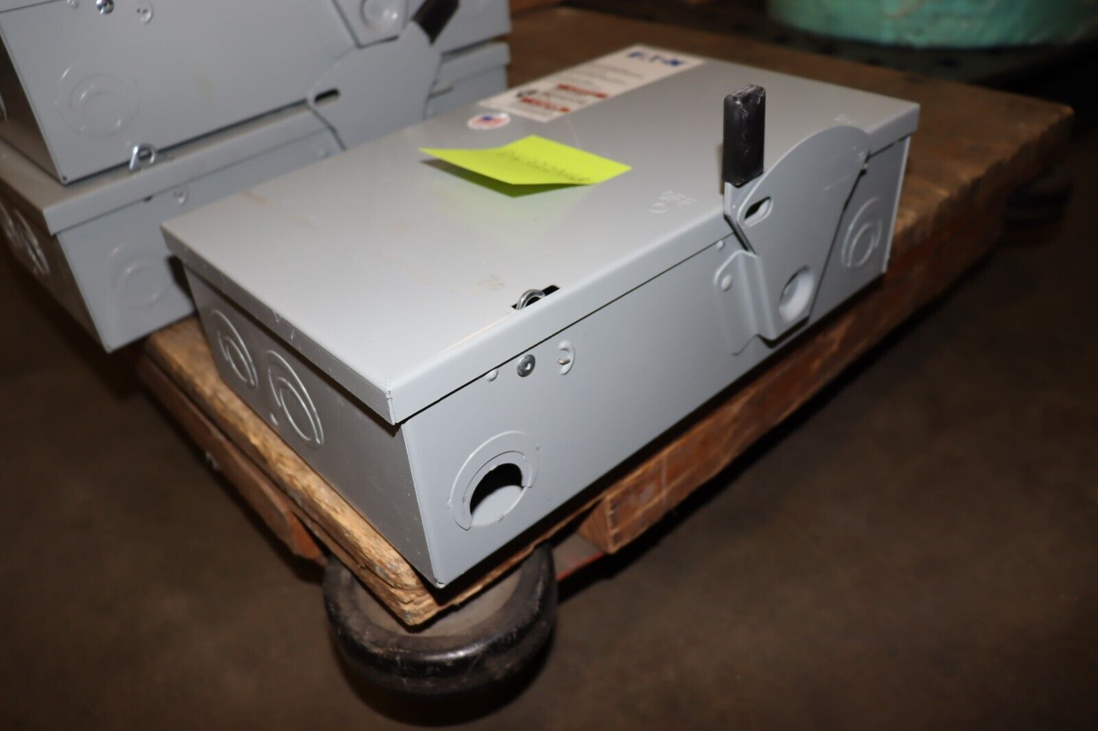 60 Amp 3 Pole 240 Volt Eaton Safety Switch DG322NGB