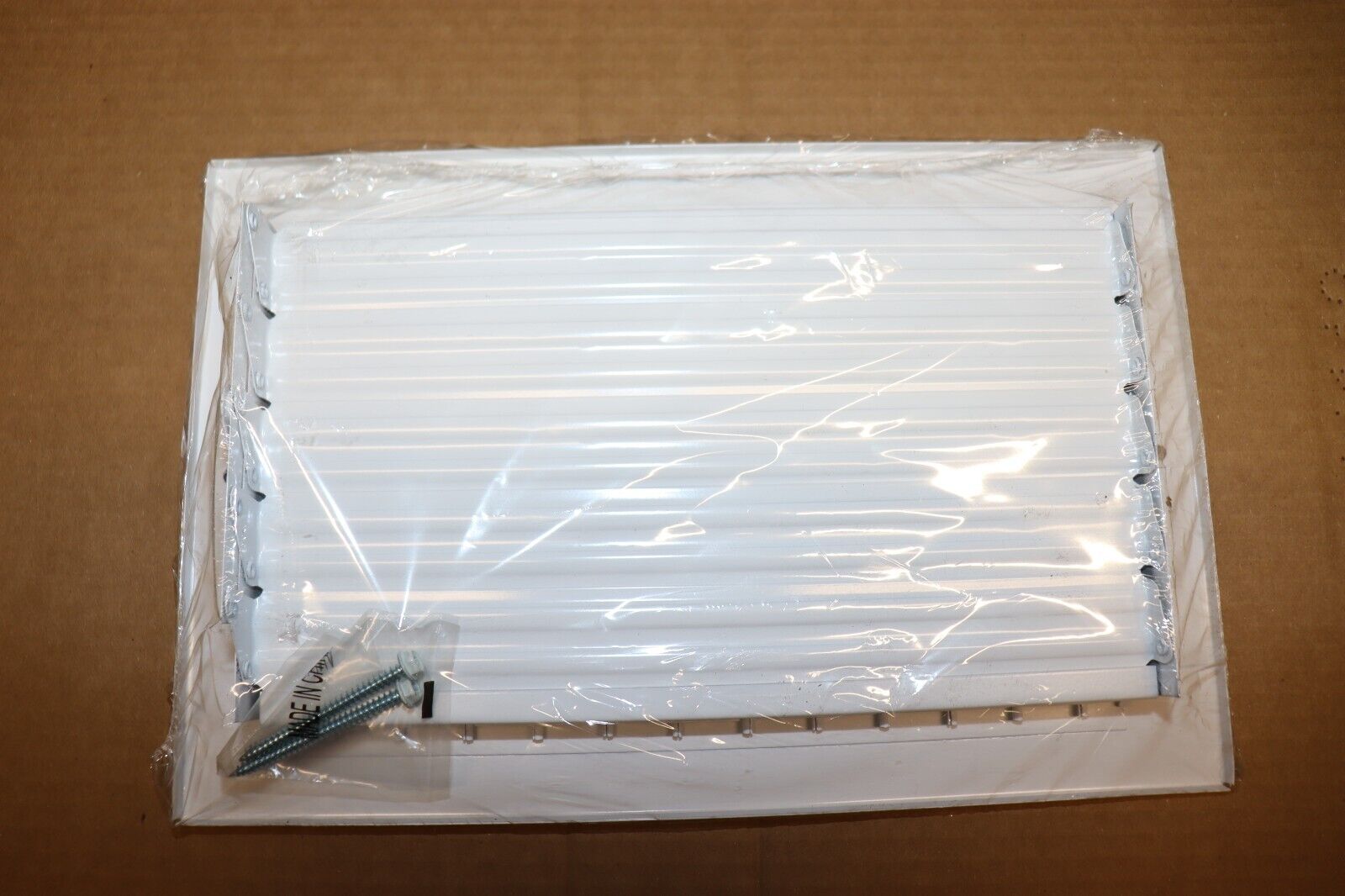 Lima 10" x 6" Steel Supply Register Single Deflection Vertical Blades, White