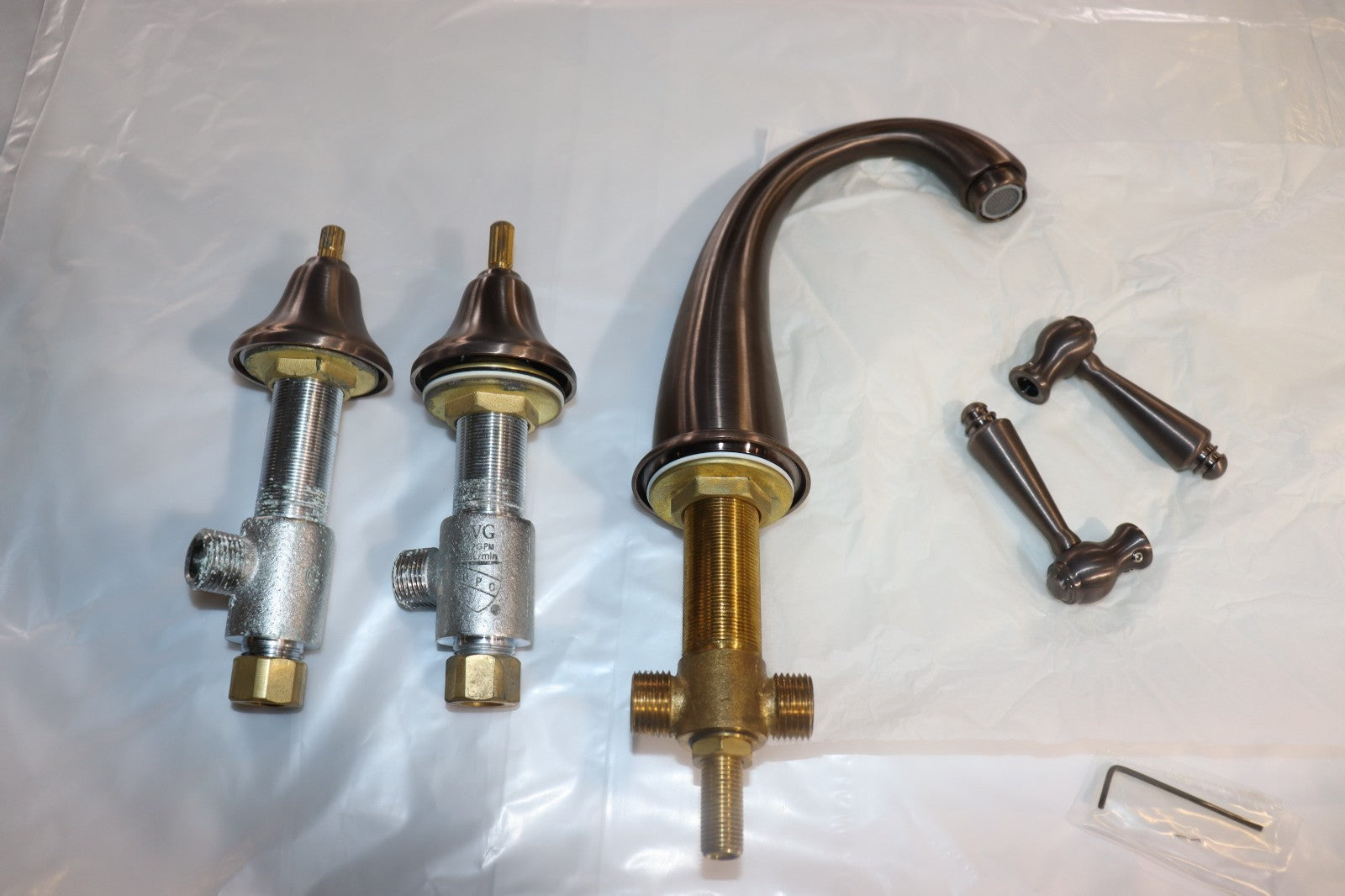 Giagni CC-1 Oil Rubbed Bronze Widespread Bath Faucet, NEW