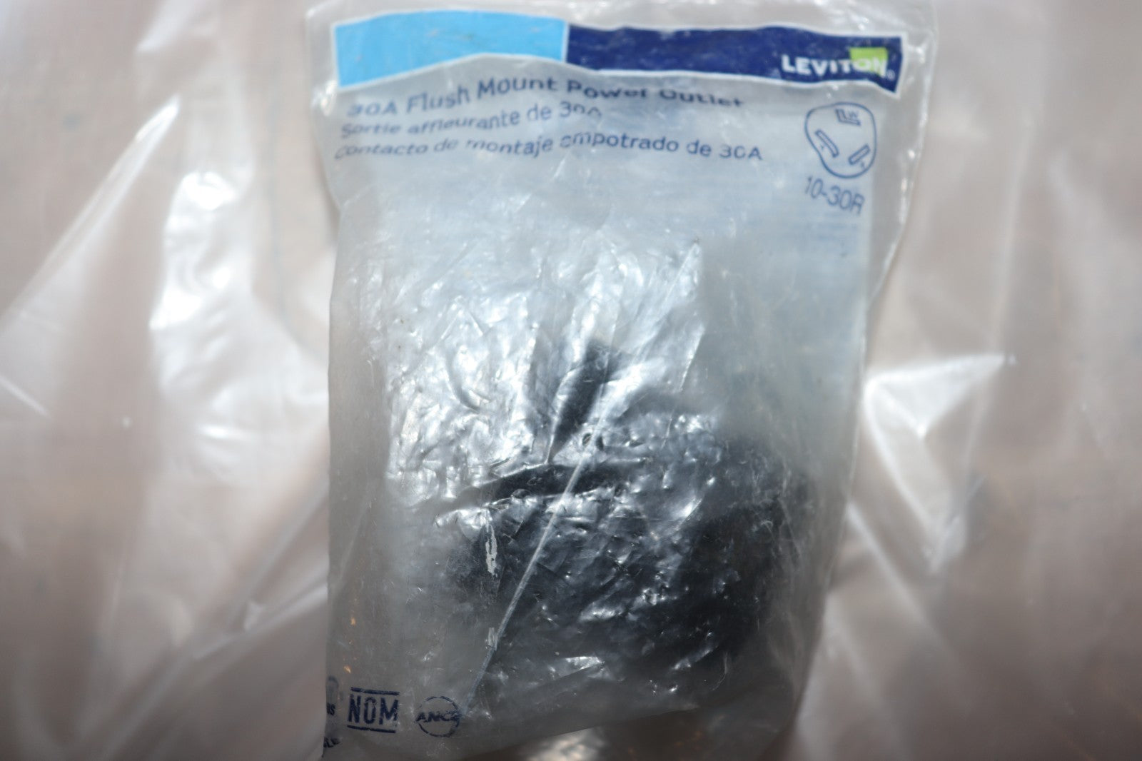 Dryer Receptacle Outlet 30-Amp 3-Wire W/Ground 125/250V NEMA 10-30R Leviton NEW