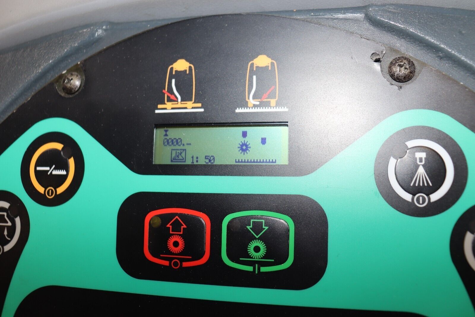 Nilfisk Advance Adphibian Floor Scrubber 56317000, VERY Low Hours, Clean