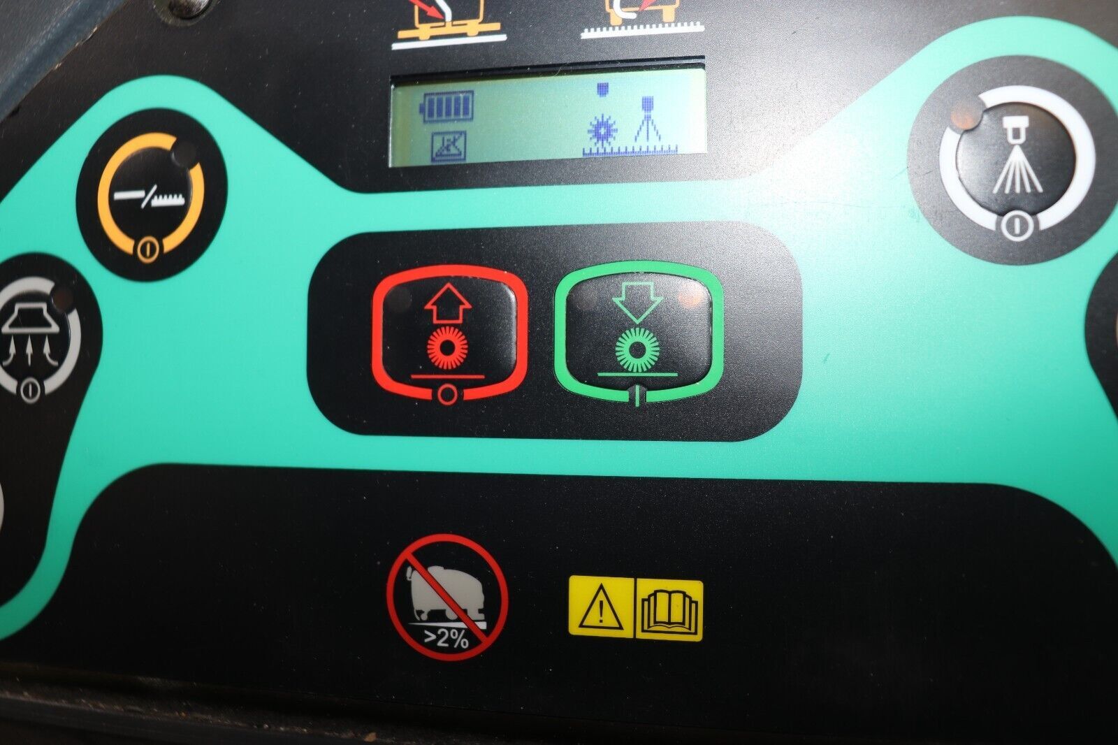 Nilfisk Advance Adphibian Floor Scrubber 56317000, VERY Low Hours, Clean