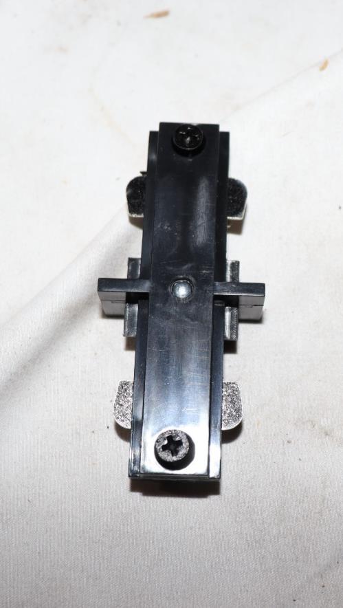 Nora Lighting Circuit Straight Connector (Track Light Connector) Black