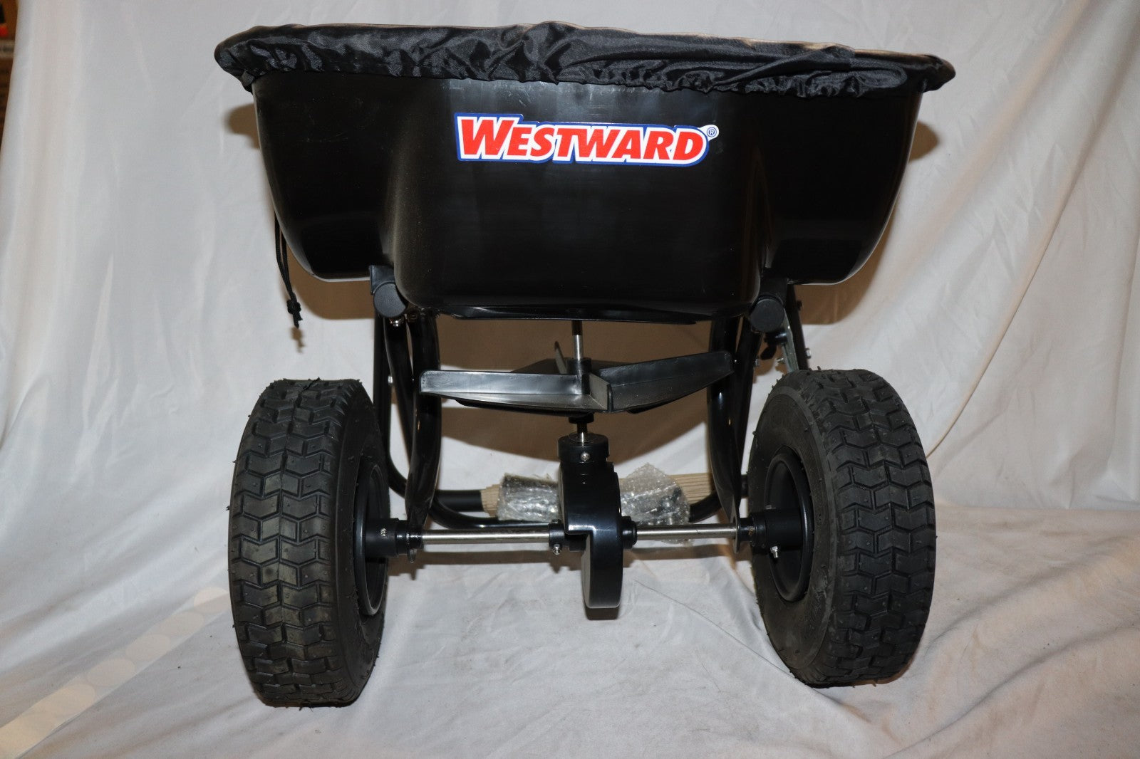 Westward 10F635A Broadcast Spreader for Fertilizer & Grass Seed