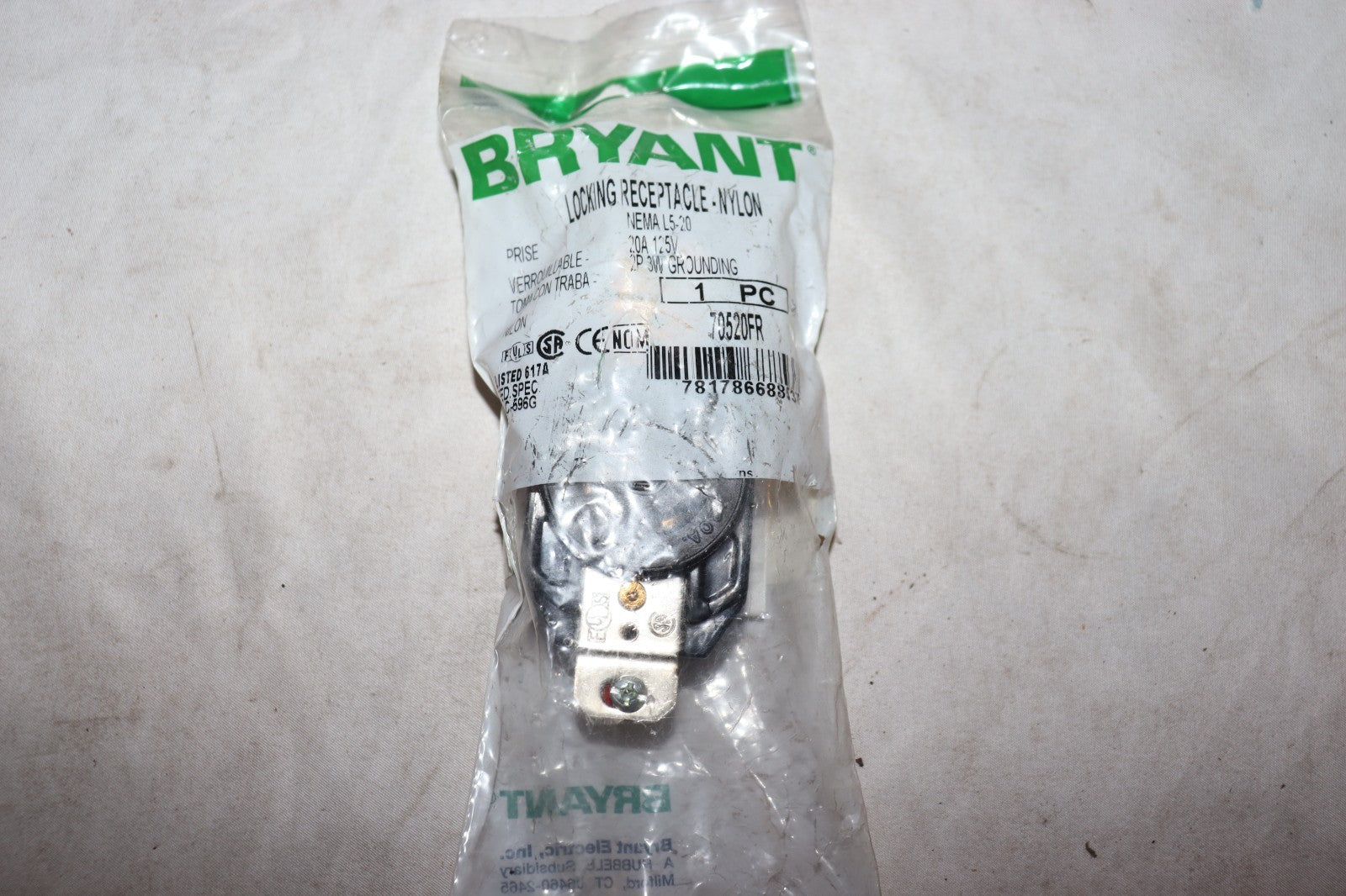 Bryant L5-20 20A 125V Locking Receptacle 71520FR, 20 A, 250V AC, Black, 3 Poles