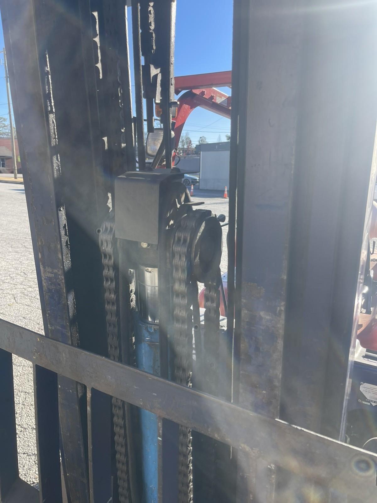 Kalmar AC C100BX, 3700 Hours, 10,000 LB Forklift, w/ side Shift, 3 Stage, LP