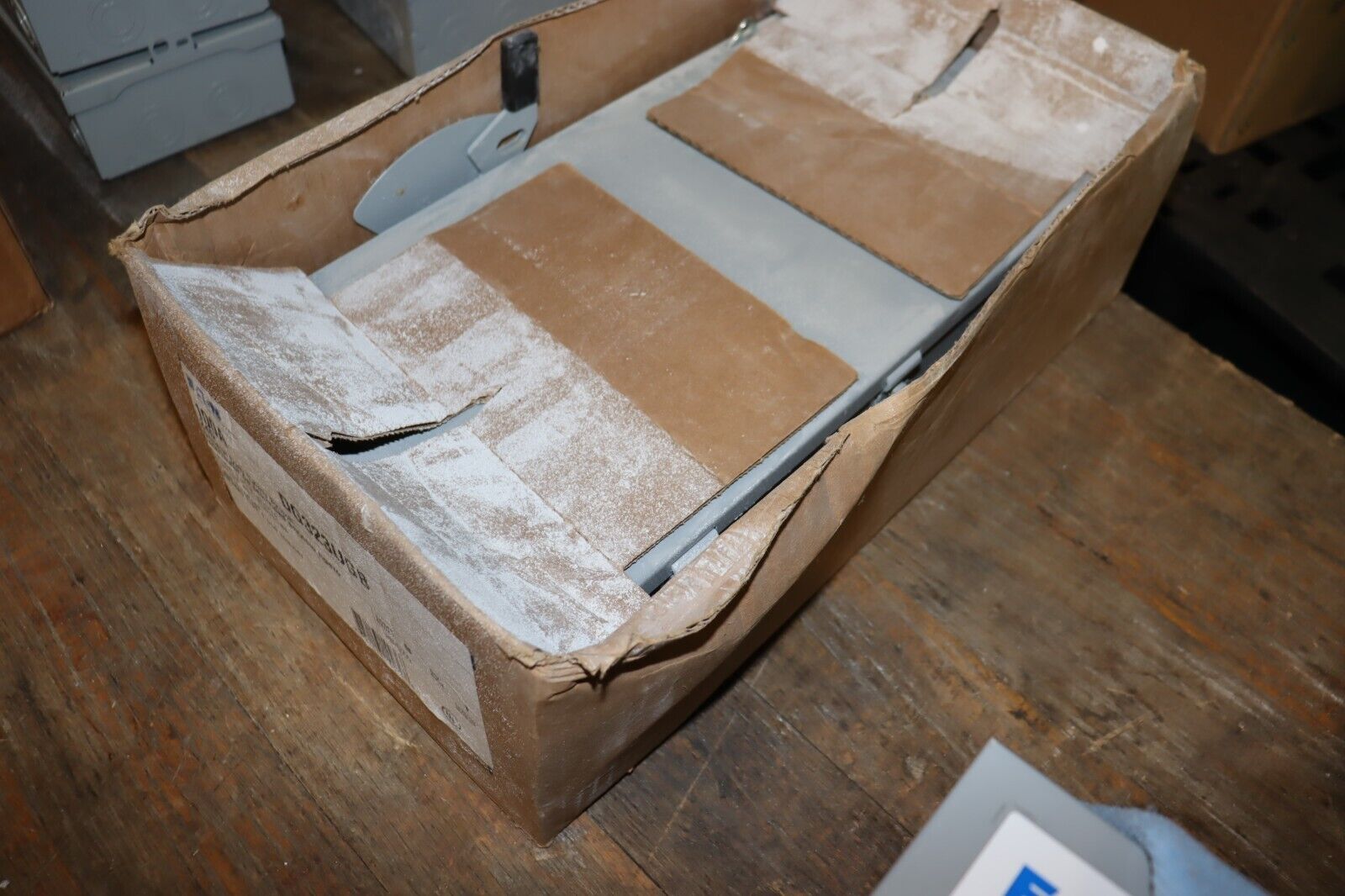 100 Amp 240 Volt 3 Pole Disconnect Eaton DG323UGB 100 Amp 240V Safety Switch