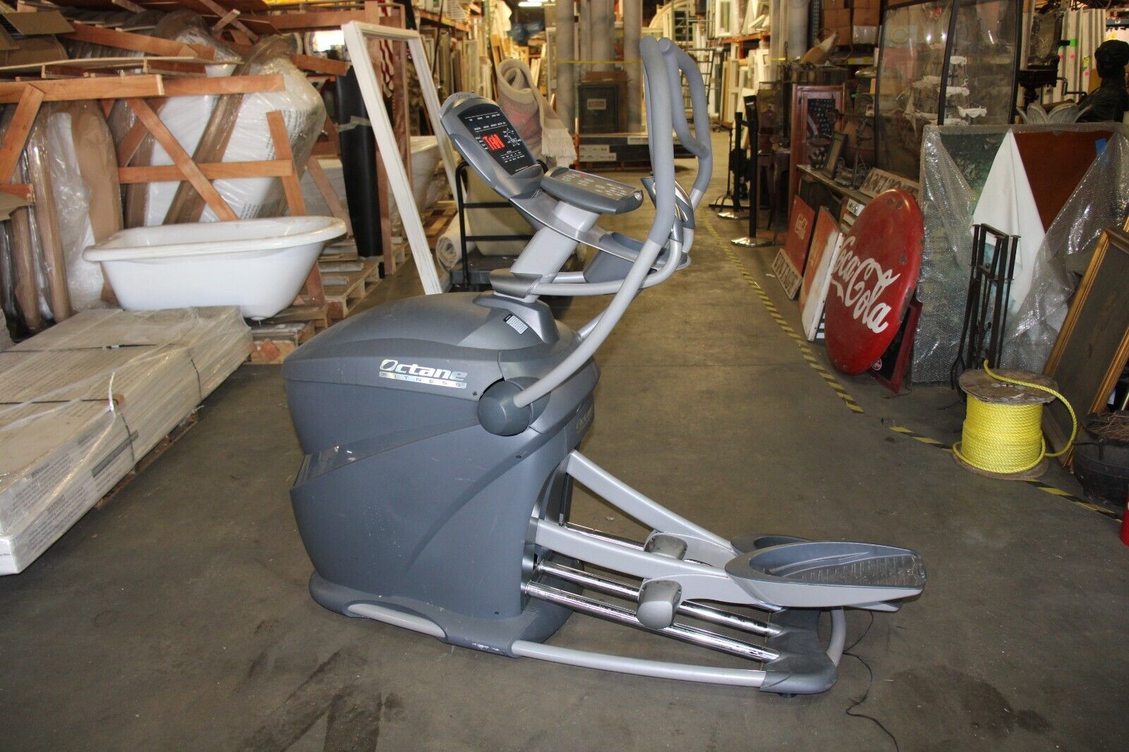OCTANE FITNESS Q37ce ELIPTICAL MACHINE