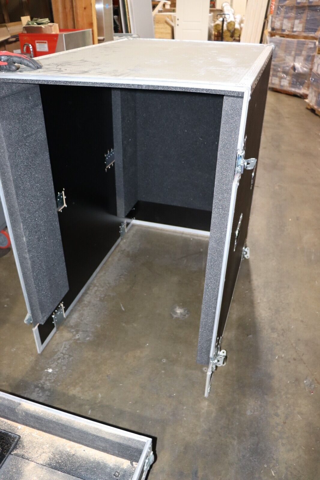 Road Case LARGE 102"x32"x58" Set Square Staging Travel Case, w/ Casters, Black