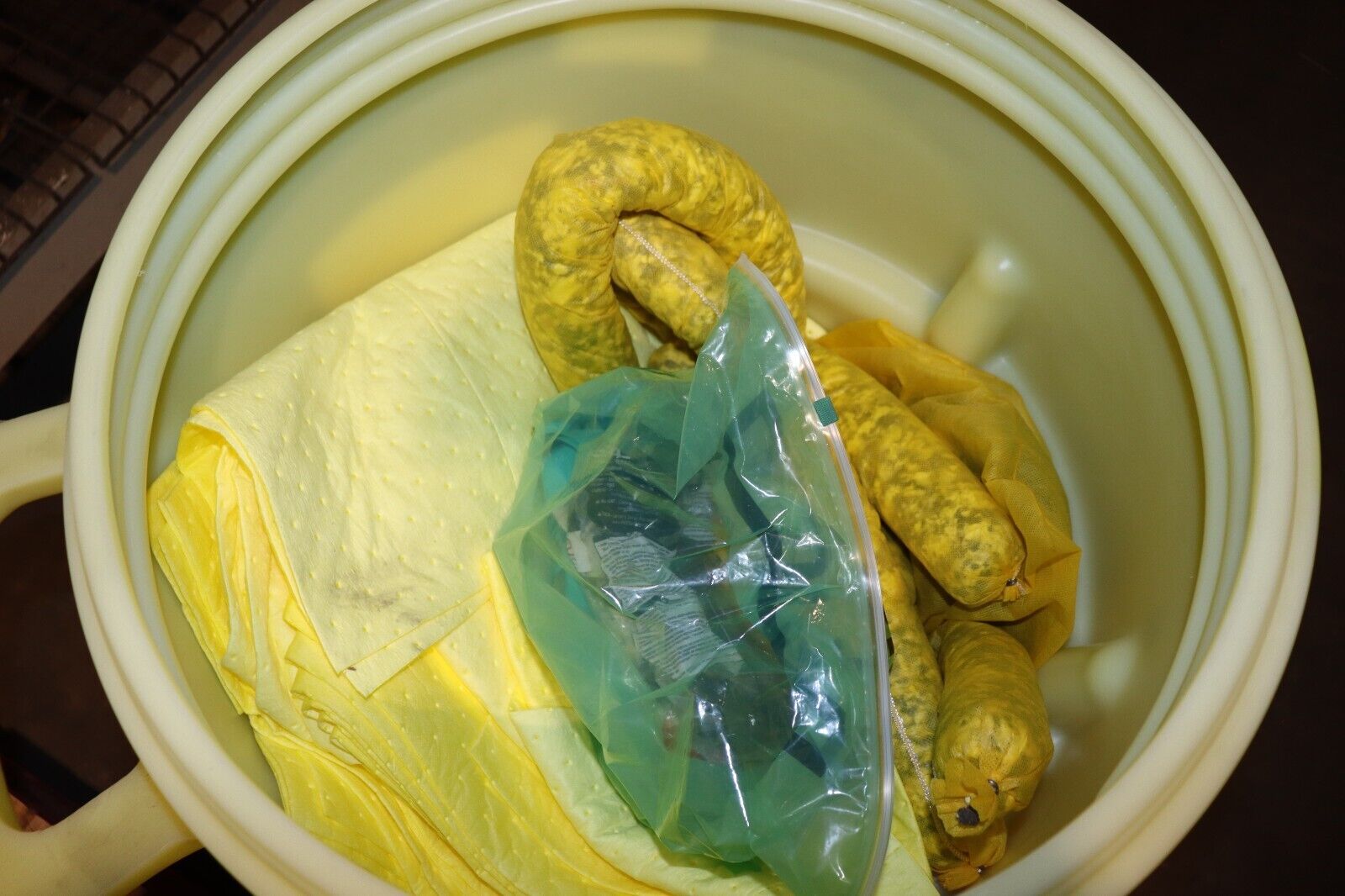 SPILLTECH SPKHZ-50-WD Spill Kit, Wheeled Drum, Chemical/Hazmat 443U45, New