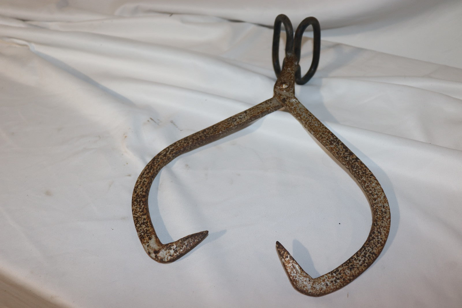 Antique Large Original Hand Forged Heavy Iron Block Ice Tongs, GREAT piece