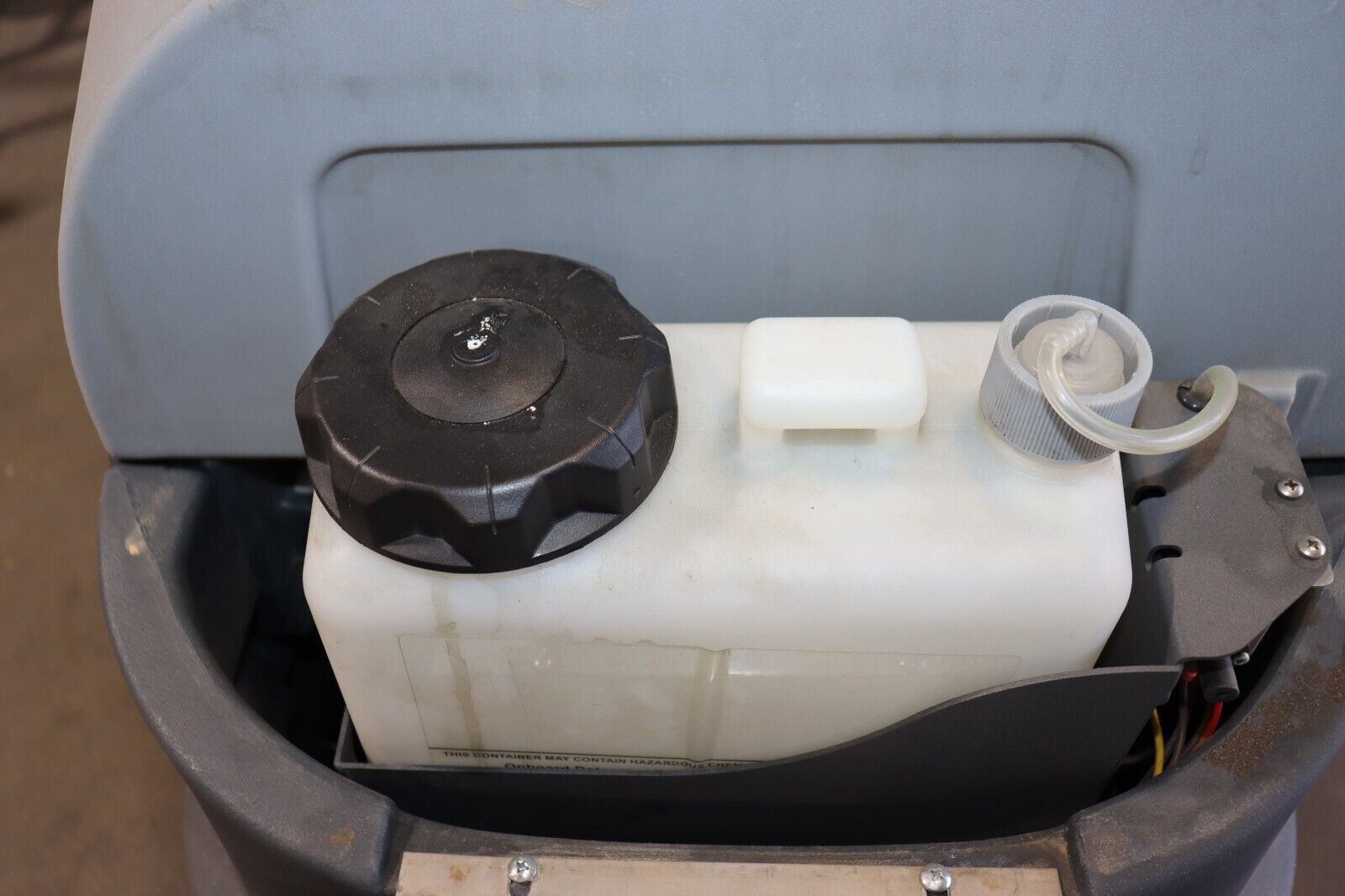 Nilfisk Advance Adphibian Floor Scrubber 56317000, 217 Hours, Clean