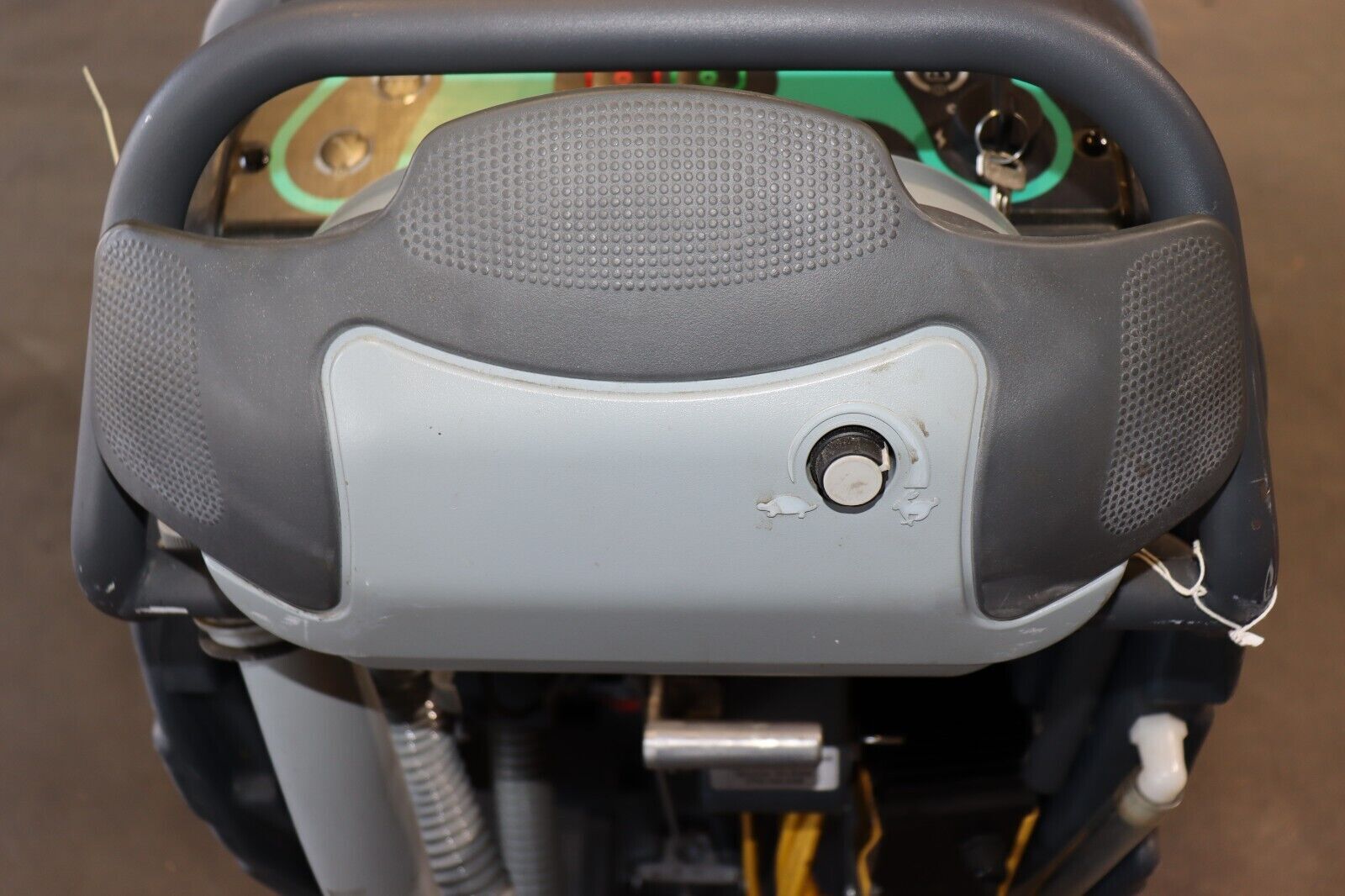 Nilfisk Advance Adphibian Floor Scrubber 56317000, 217 Hours, Clean