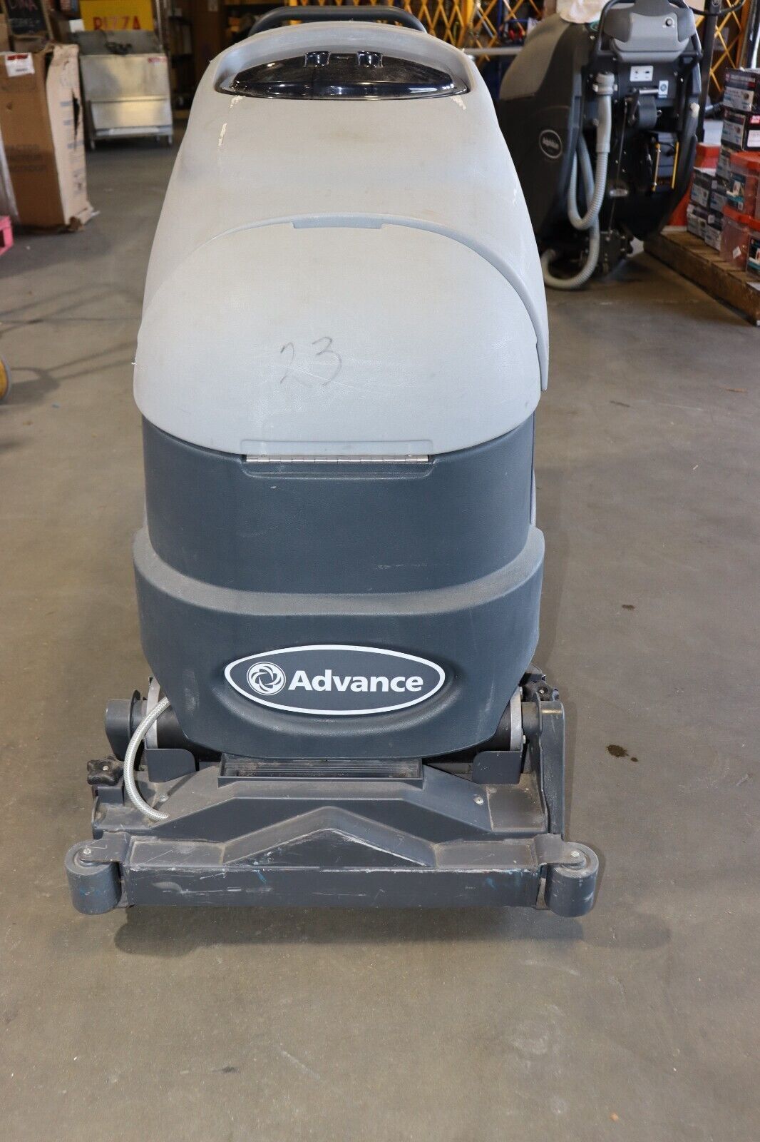 Nilfisk Advance Adphibian Floor Scrubber 56317000, 217 Hours, Clean