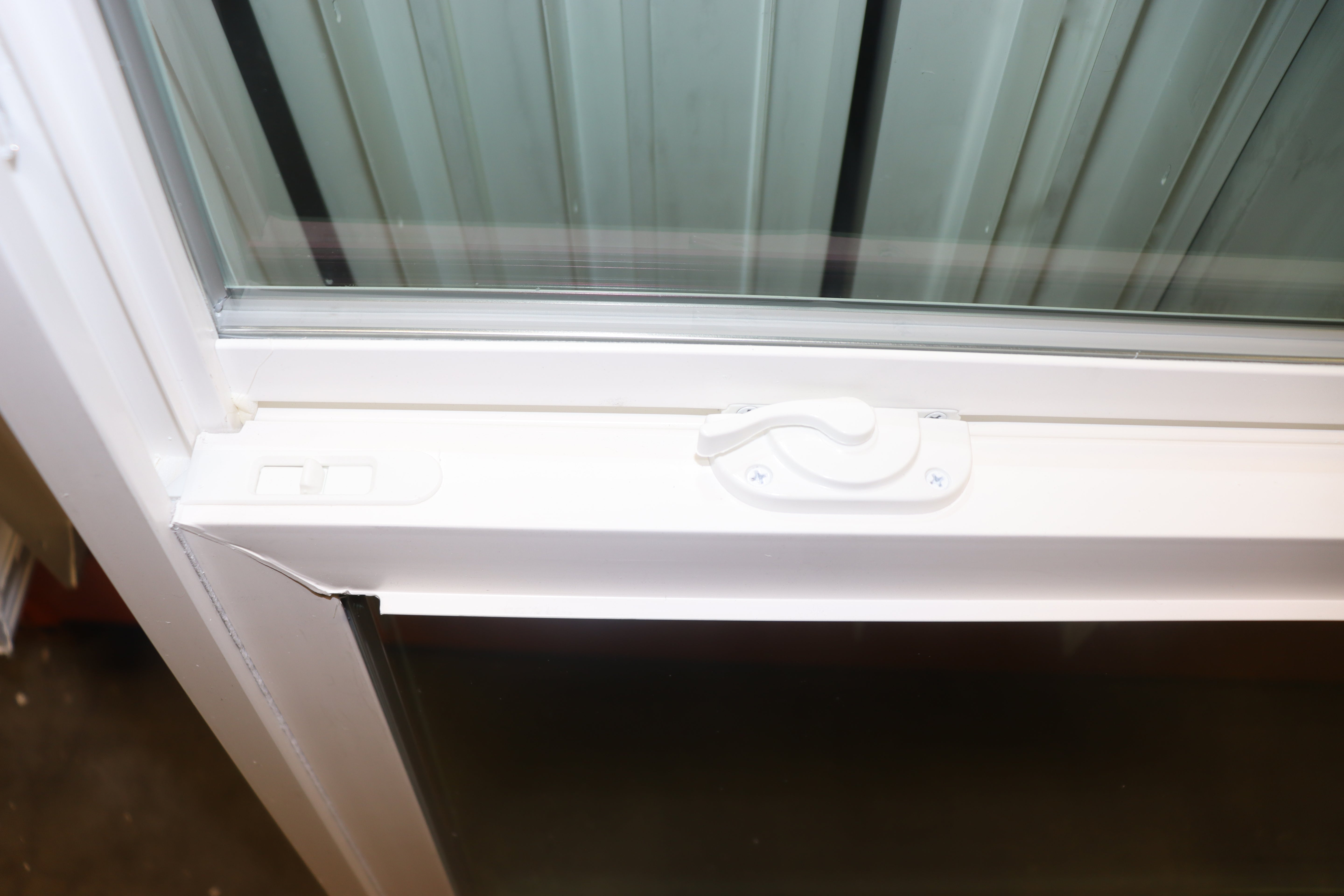 LUX 700 Series, White Vinyl Window, 1/1, E366 low-E Argon, 36" x 48" with Screen