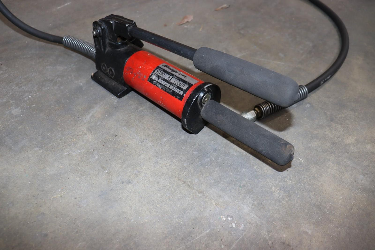 Snap-On Hydraulic Pump YA301-A 4 Ton, 7,000PSI, Used - Northside Material Brokers