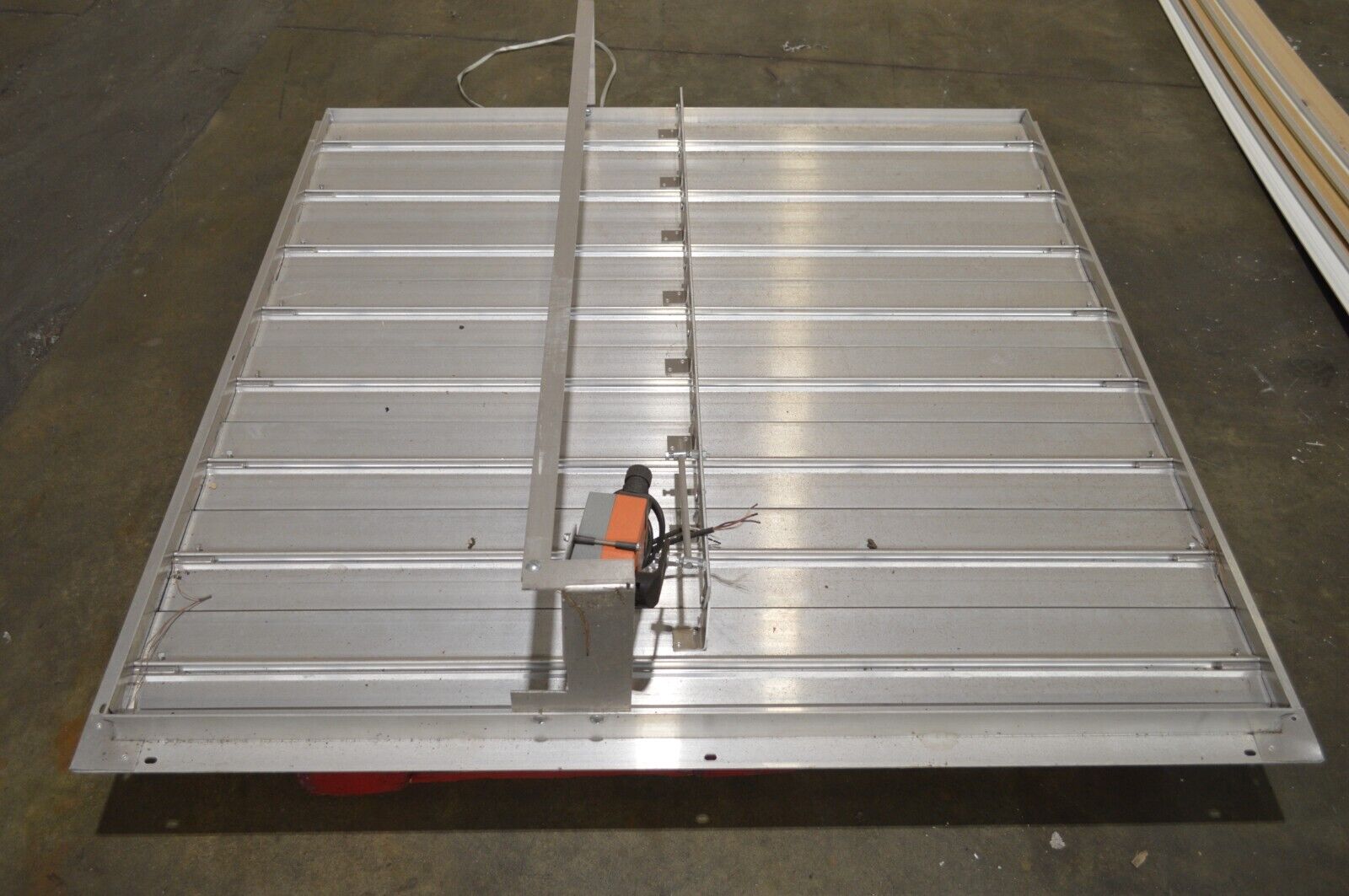 Louvered Vent Motorized Actuator POWER ACTUATED CONTROL 48 X 48