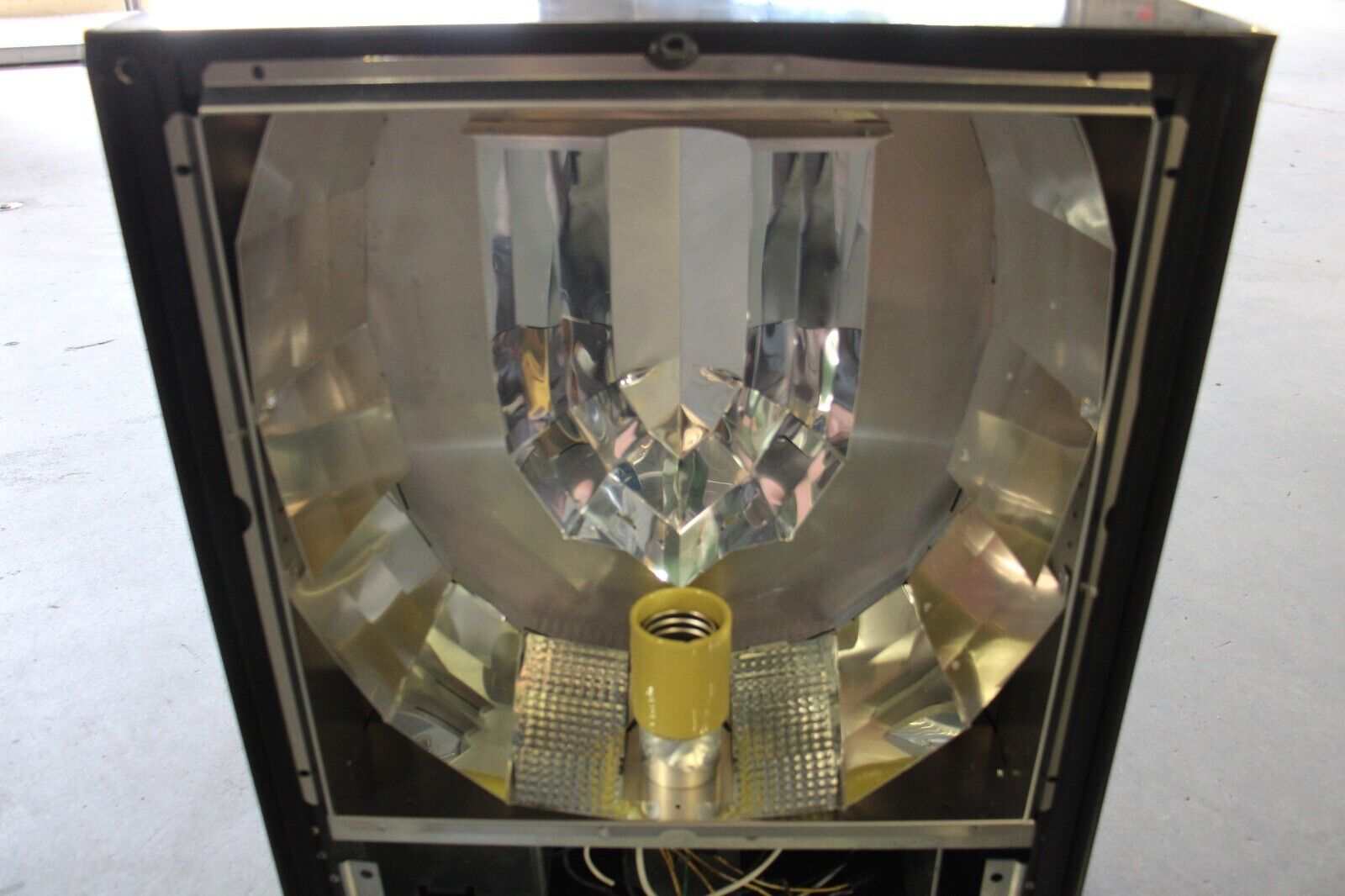 AREA SECURITY LIGHT LITHONIA LIGHTING KSF2