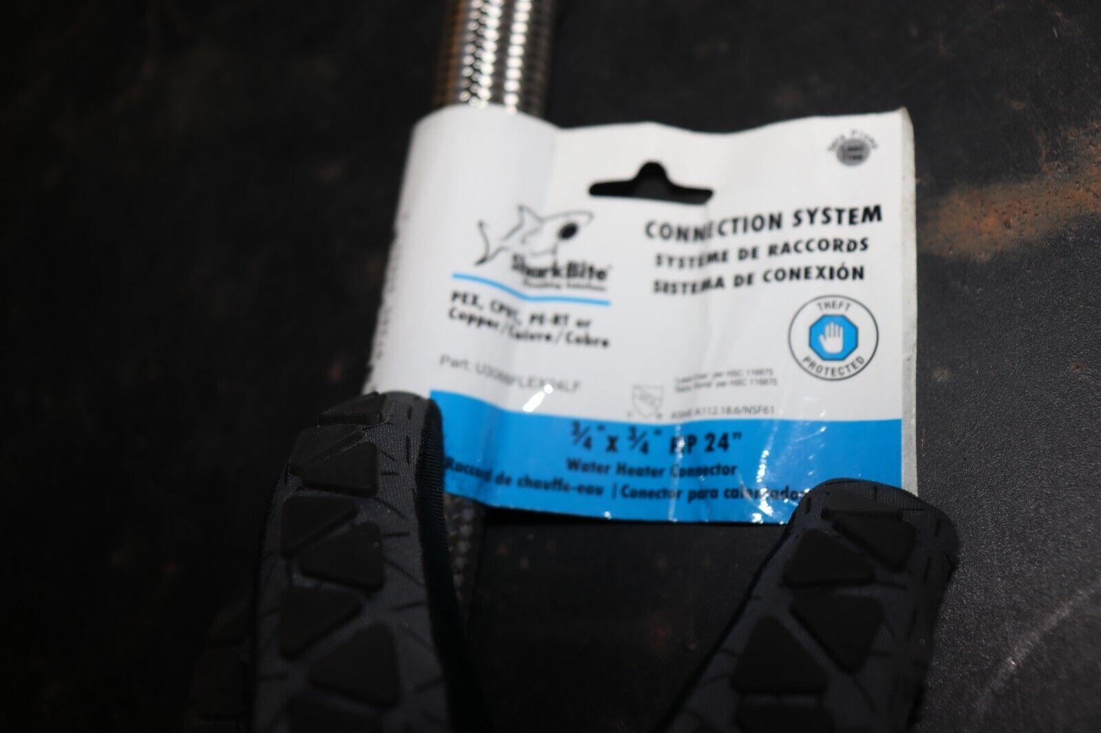 SharkBite Water Heater Hose Set 3/4 Inch FIP x 24 Inch Push-to-Connect U3088FLEX24LF