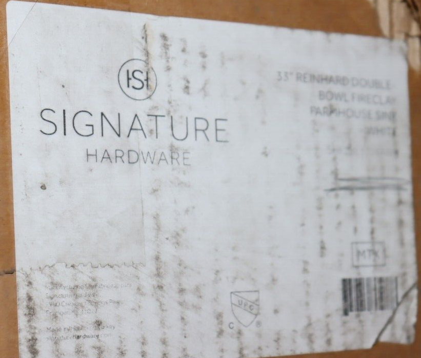 Kitchen Farmhouse Sink 33 in x 18 in Double Bowl Signature SHF2BE3318AWH Reinhard