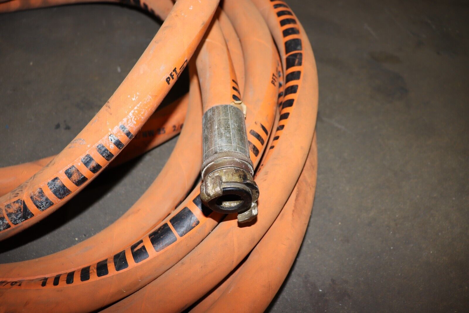 1-1/2" Hydrolic Hose 30 Bar 100', Orange, With Quick Twist Connections - Northside Material Brokers