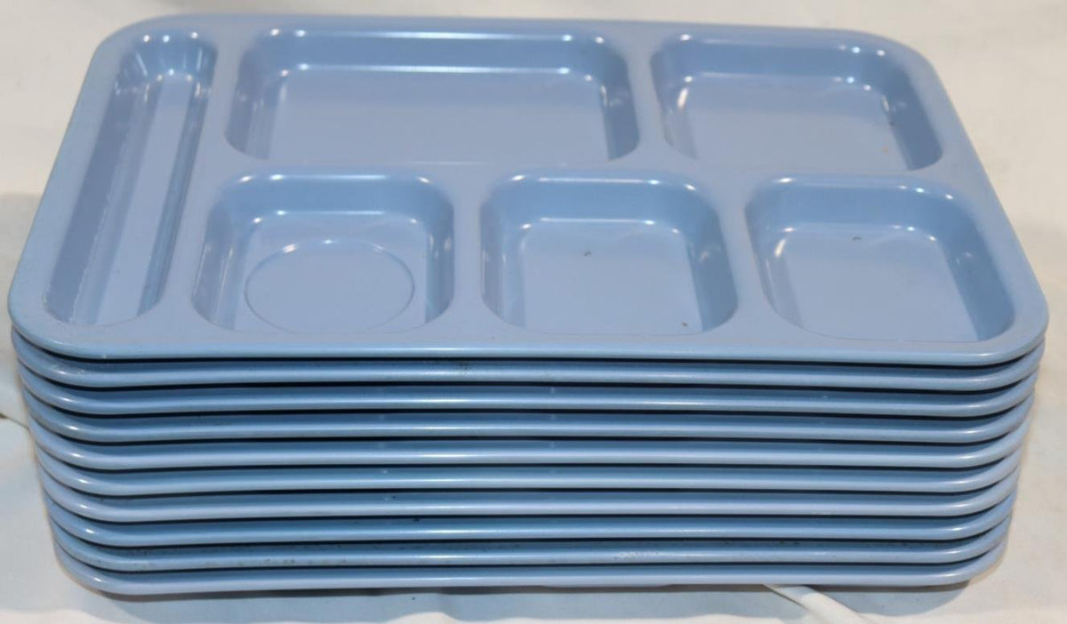 10 Pack - Carlisle 6 Compartment Cafeteria Food Tray Blue 14-1/2" x 10", N43988 - Northside Material Brokers