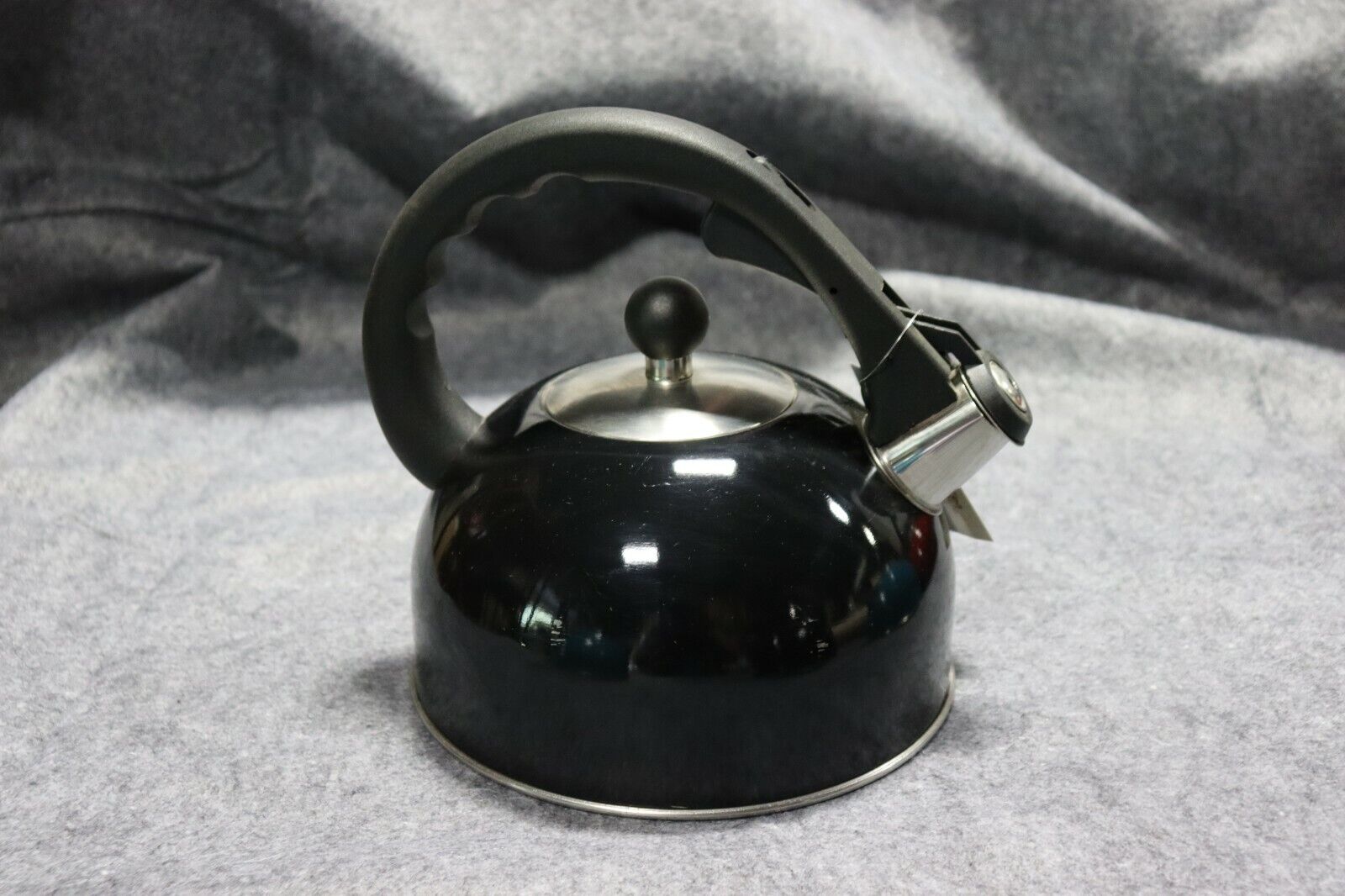 Tea Kettle, Black, Teal and Red Lot of 4