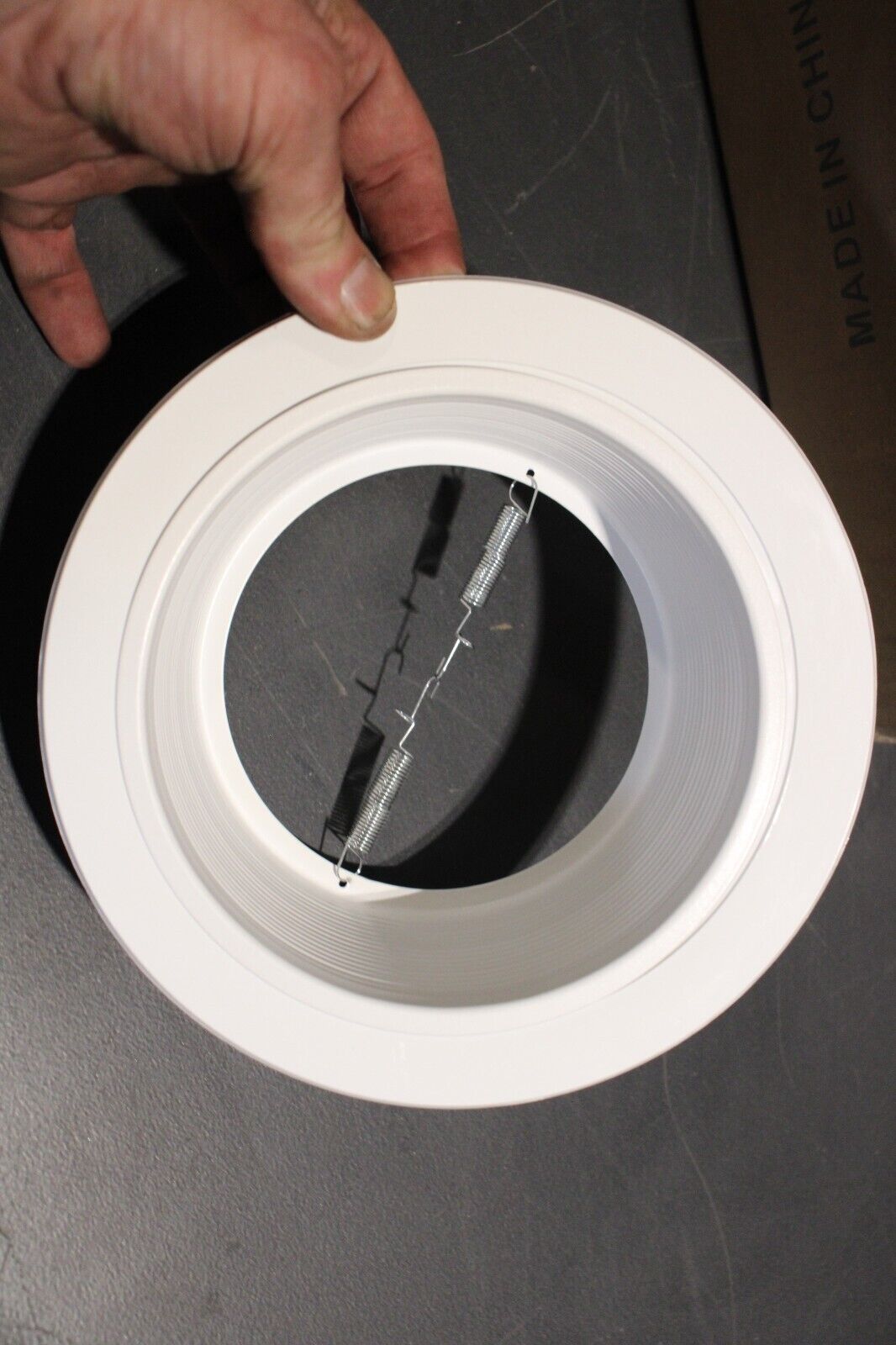 6" WHITE RECESSED LIGHTING TRIM / BAFFLE , BOX OF 12
