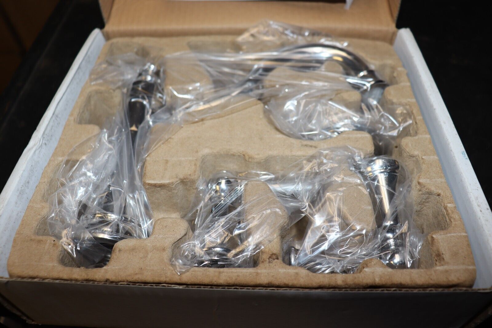 NEW PROFLO PF4870CP CHROME BARTLETT DECK MOUNTED Bartlett Deck ROMAN TUB FILLER.