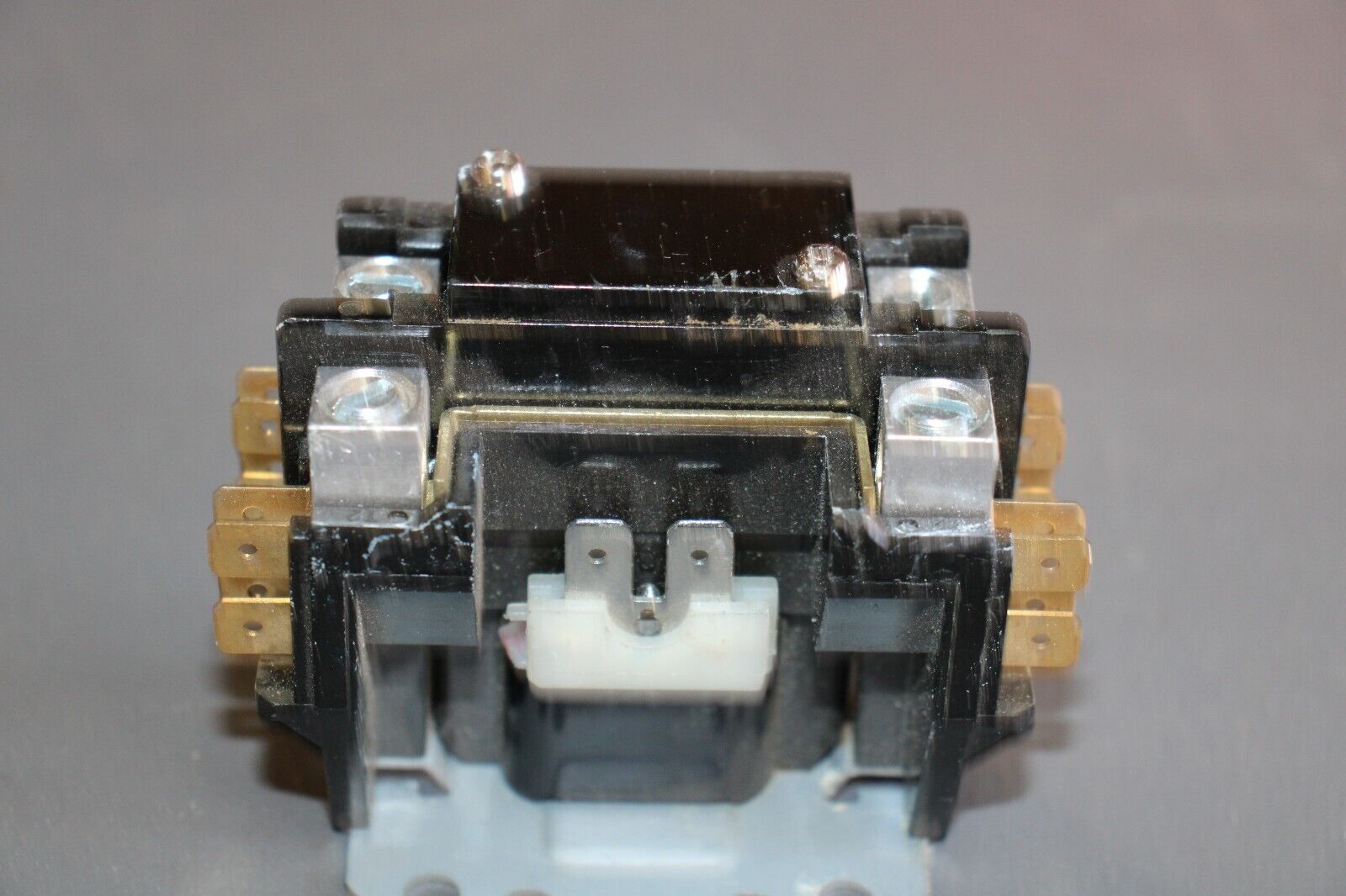 PACKARD C130A - Definite Purpose Contactor, 1 Pole, 30 Amps, 24V Coil. NEW