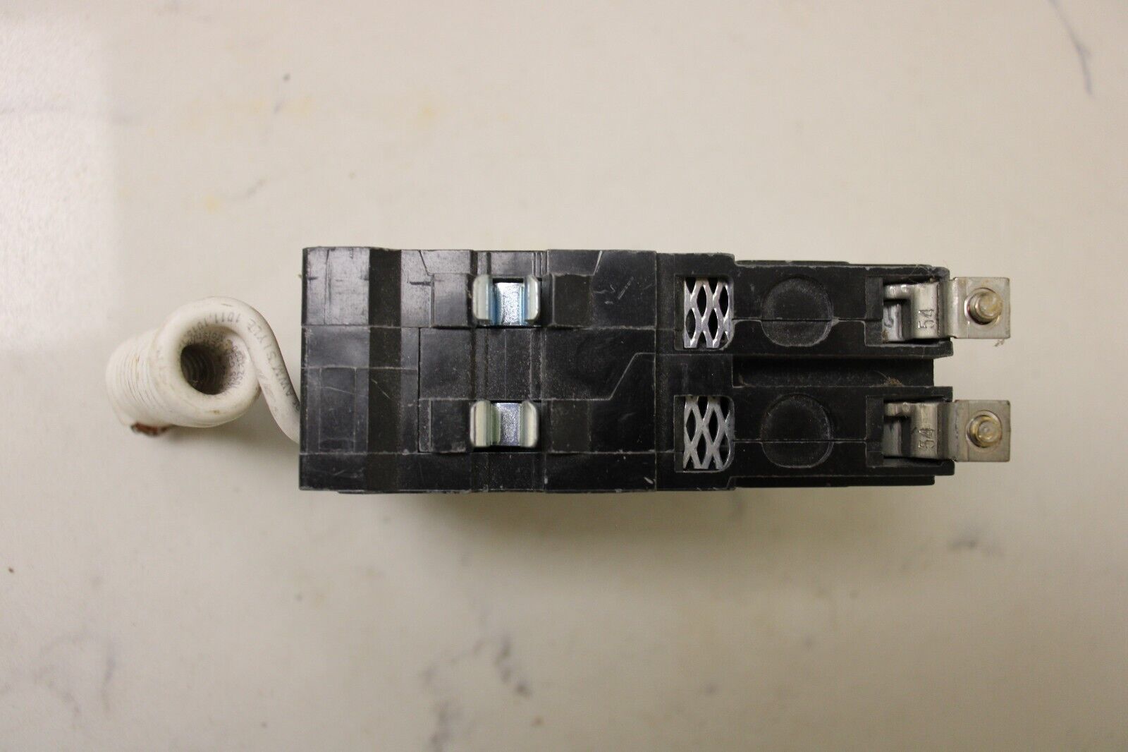 30 Amp 2 Pole GFCI Bolt On Circuit Breaker Square D QOB230GFI30A