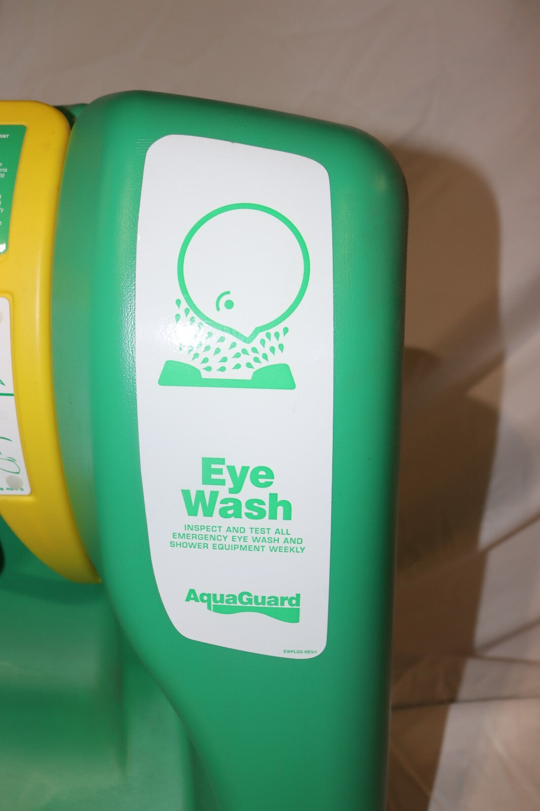 Guardian 16 Gallon G1540 Mobile Eyewash Station, Used, Clean