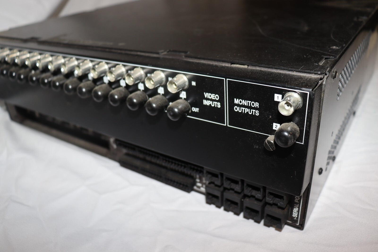 Vintage Honeywell HRM16BR1N500 Audio/Video  Alarm Center