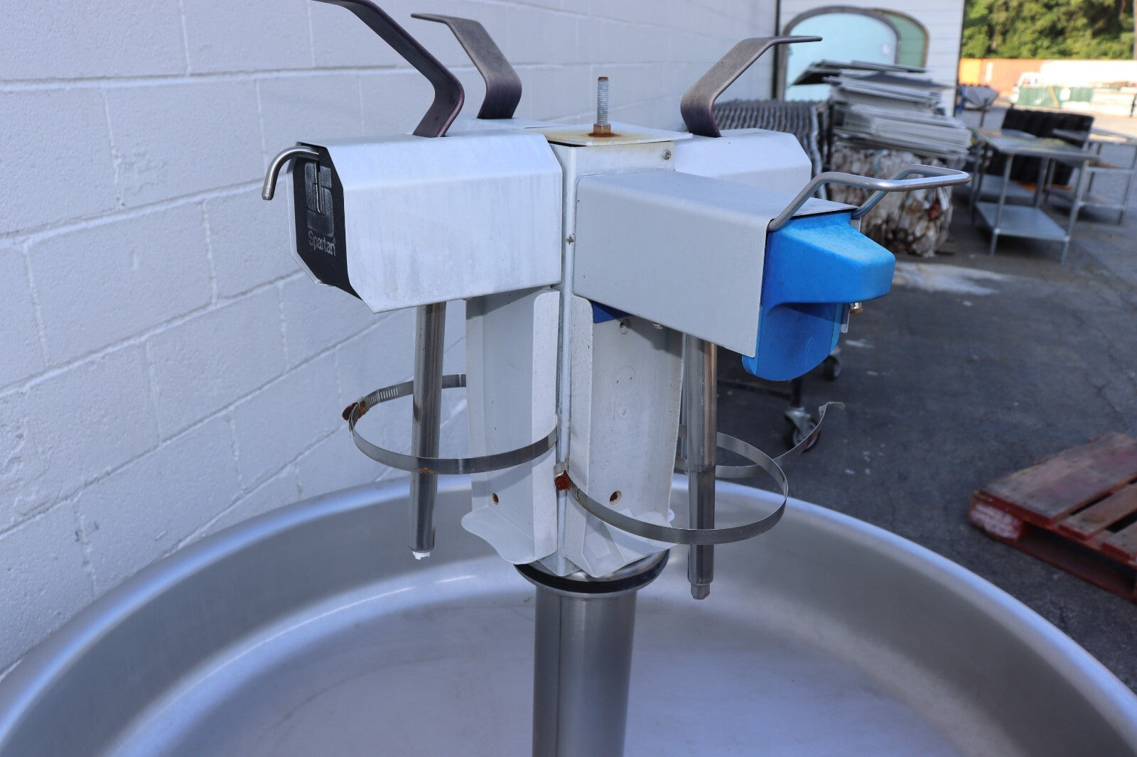 Wash Fountain: Silver, Stainless Steel, Circular, 54 in Overall Wd, 8 Station