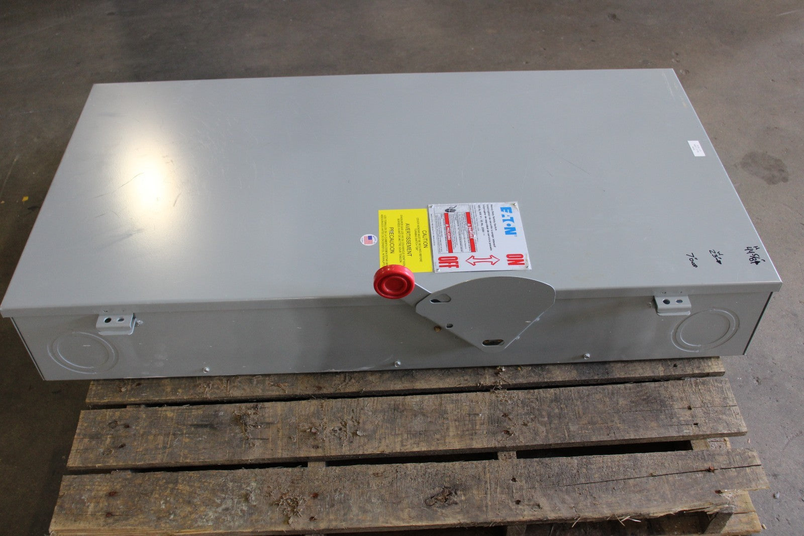 Eaton DH365NGK 400 Amp 600V 3 Phase 4 Wire Fusible Disconnect