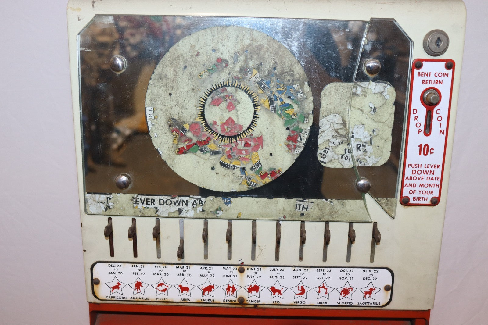 Watling Scale Your Weight and Horoscope Zodiac Wheel on Top Red & Beige