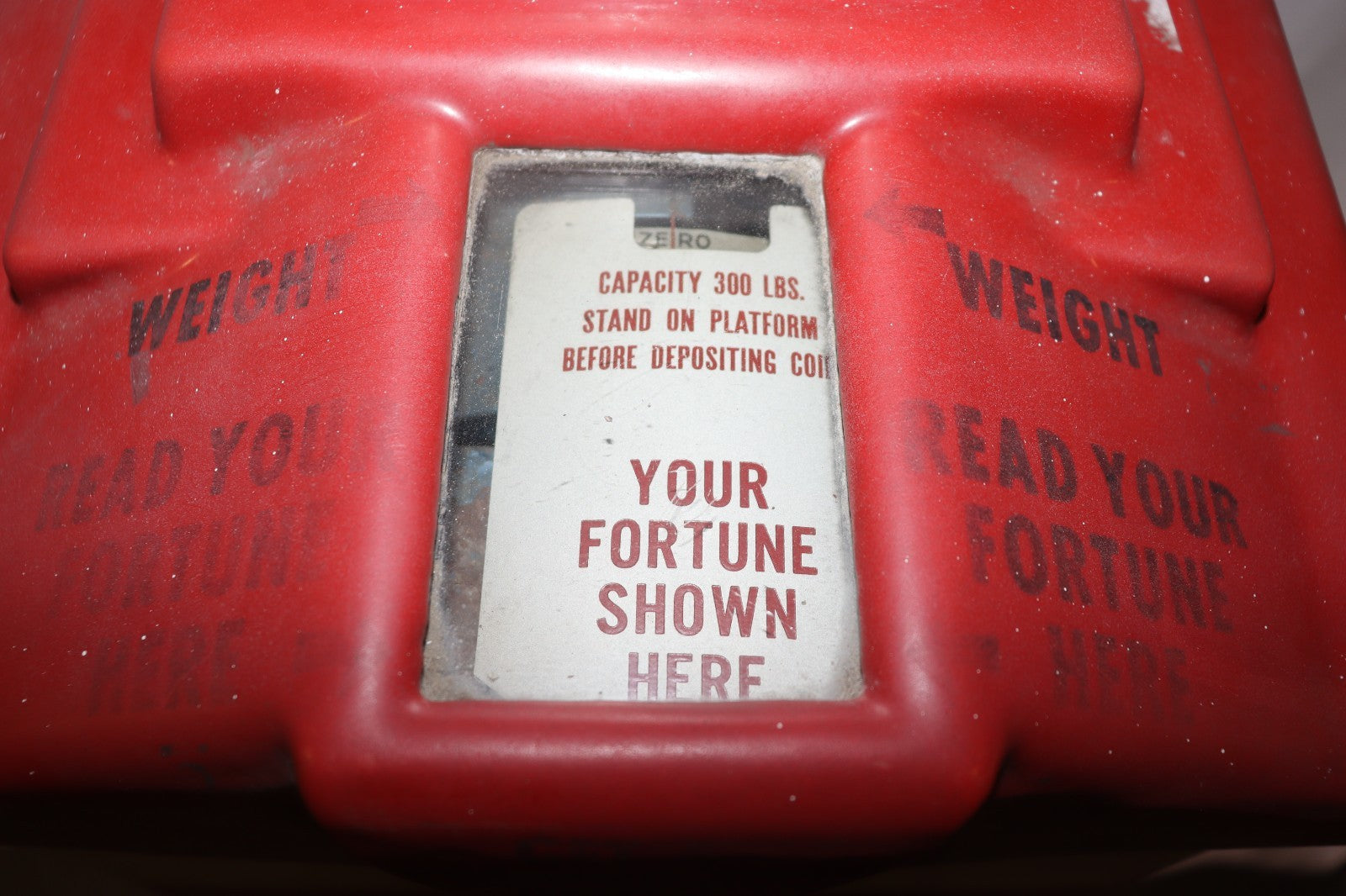 Watling Scale Your Weight and Horoscope Zodiac Wheel on Top Red & Beige
