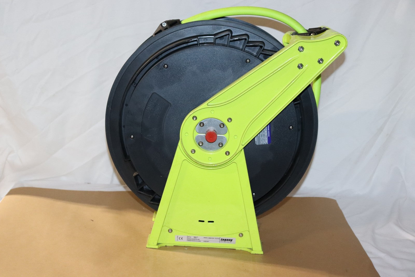 Legacy Mfg. Spring Return Hose Reel 50 ft 1/2 in I.D. 300 Psi Max Black Green OB