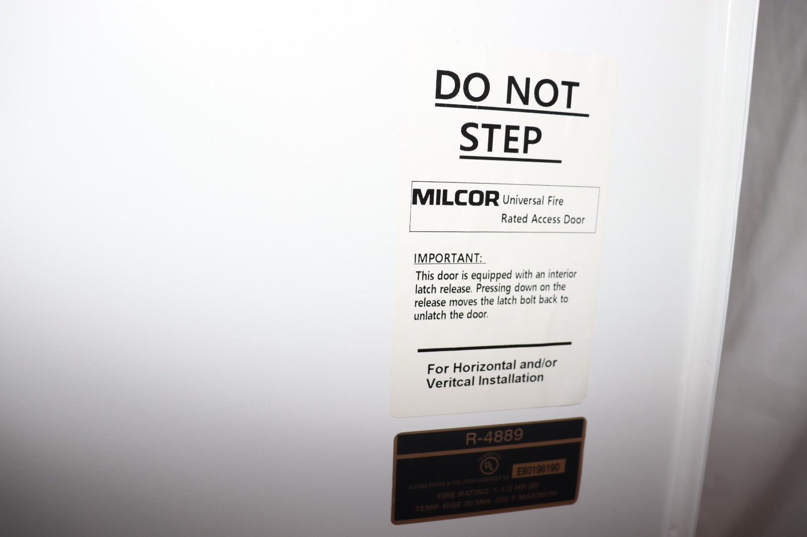 Milcor Fire Rated 24" x 24" Access Door w/ Lock, White, New