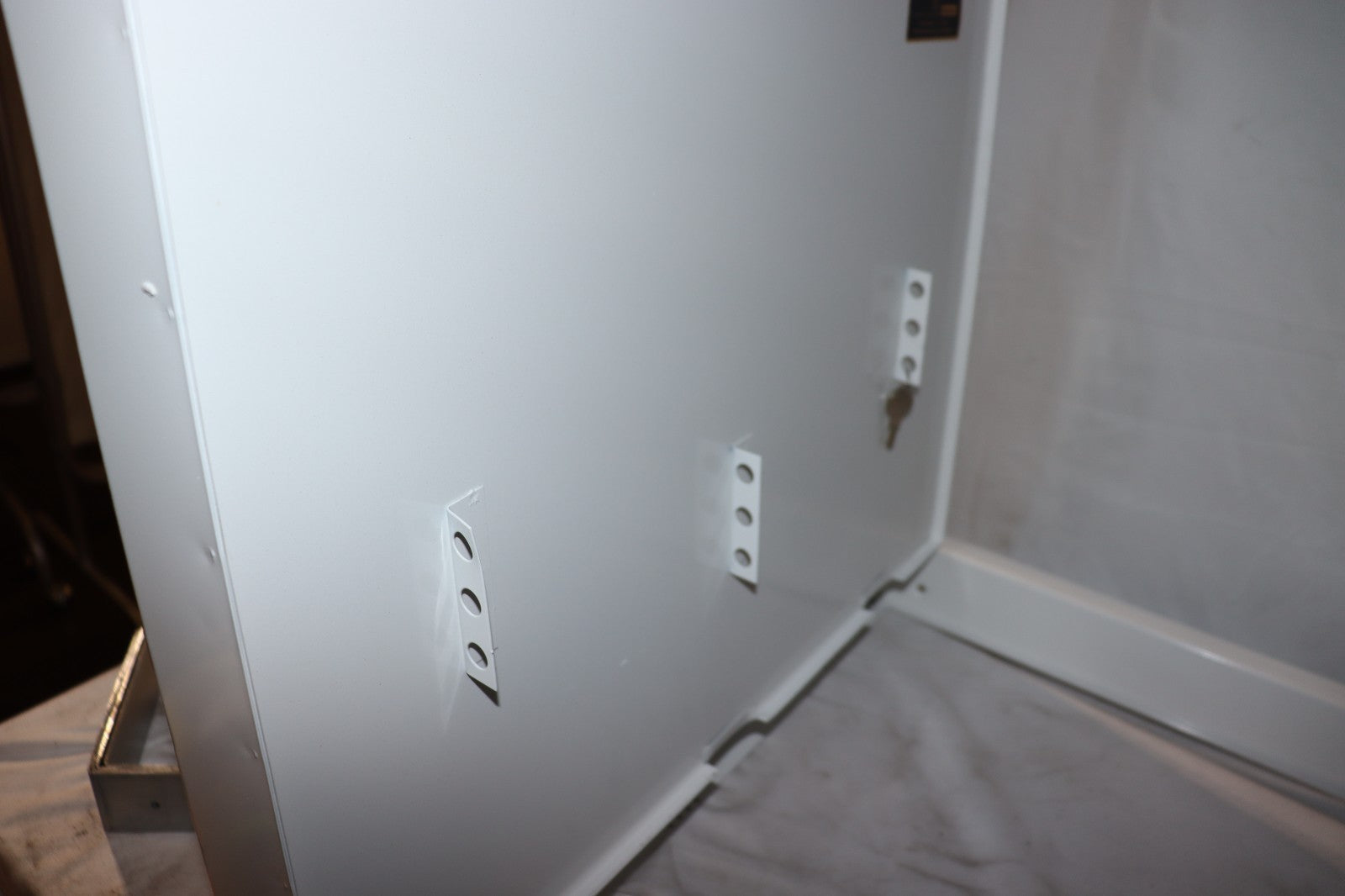 Milcor Fire Rated 24" x 24" Access Door w/ Lock, White, New