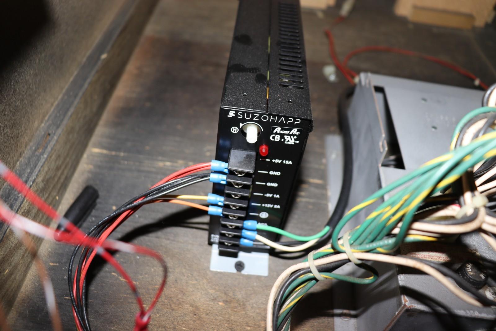 MORTAL KOMBAT 3 ULTIMATE ARCADE MACHINE by MIDWAY 1995 (Excellent Condition)