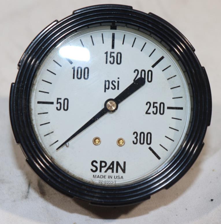 Span Lfc-220-300-G Industrial Pressure Gauge, 0 To 300 Psi, 2 1/2 In Dial, 1/4