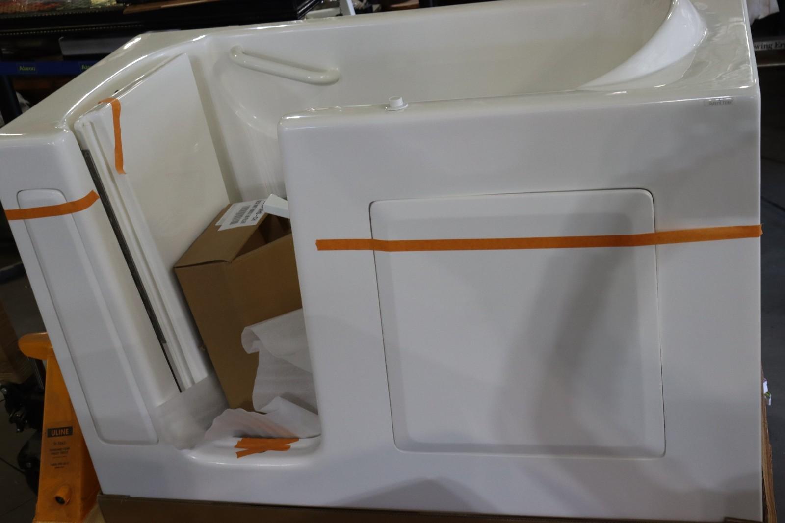 American Standard 60" Alcove Fiberglass Air Walk in Tub w/ Left Drain, White