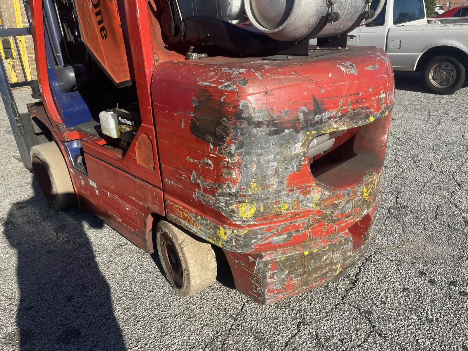 Kalmar AC C100BX, 3700 Hours,  10,000 LB Forklift, w/ side Shift, 3 Stage, LP