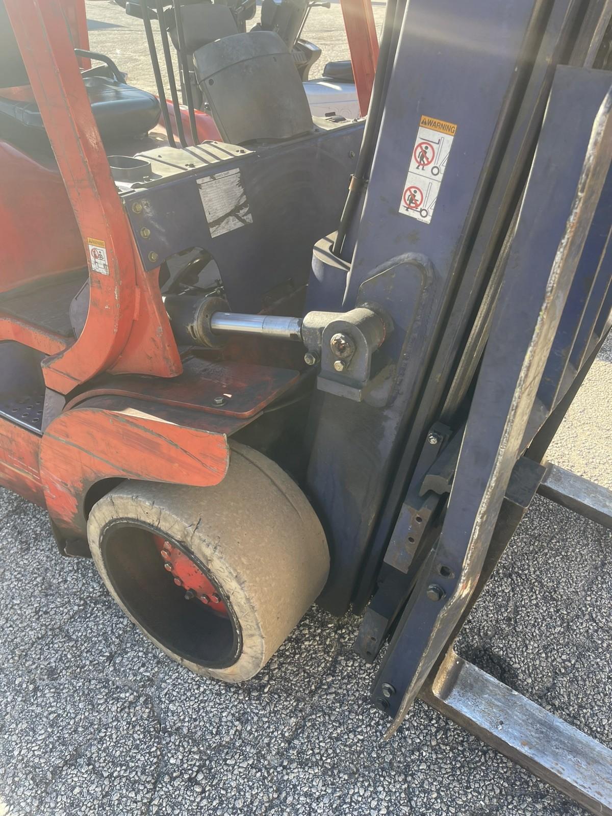 Kalmar AC C100BX, 3700 Hours,  10,000 LB Forklift, w/ side Shift, 3 Stage, LP