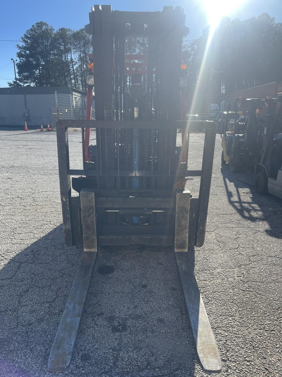 Kalmar AC C100BX, 3700 Hours,  10,000 LB Forklift, w/ side Shift, 3 Stage, LP