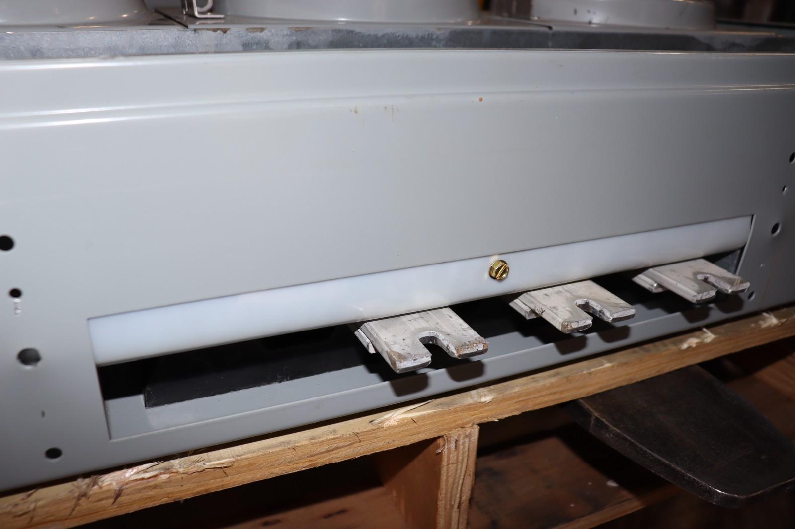 Eaton 1MM412RRL 800 Amp 4-Gang 125A 1-Phase Four Meter Socket Modular Stack Used