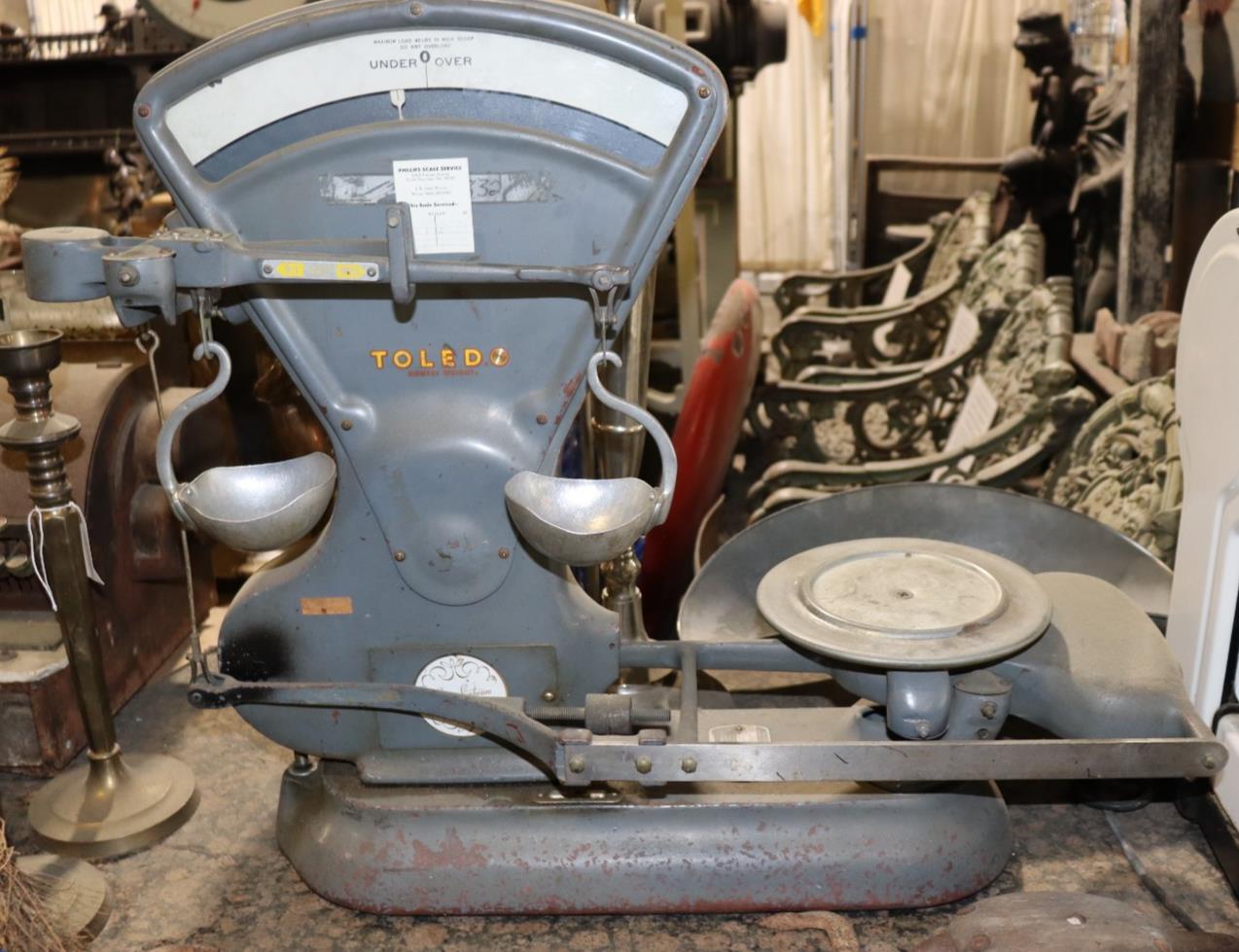 VINTAGE TOLEDO SCALE MODEL 4652 OVER UNDER SCALE 40LB CAPACITY