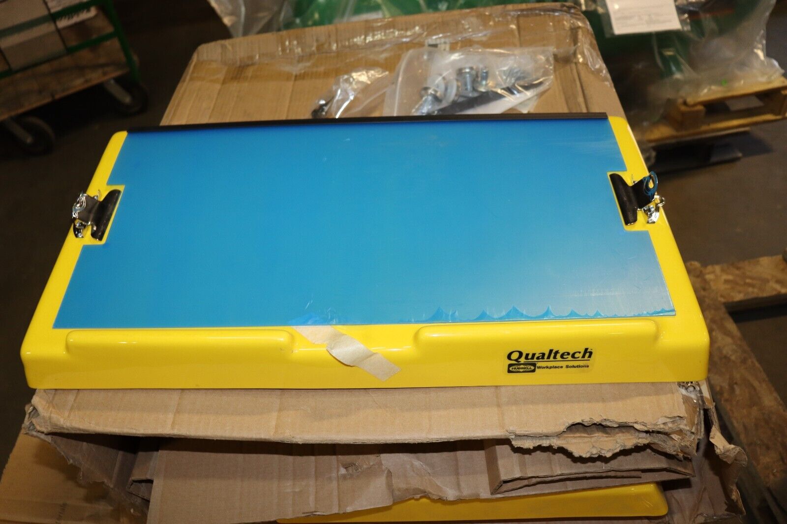 MSDS / Pedestal DOUCMENT WORKSTAND, Qualtech A1200-01, Yellow, NEW