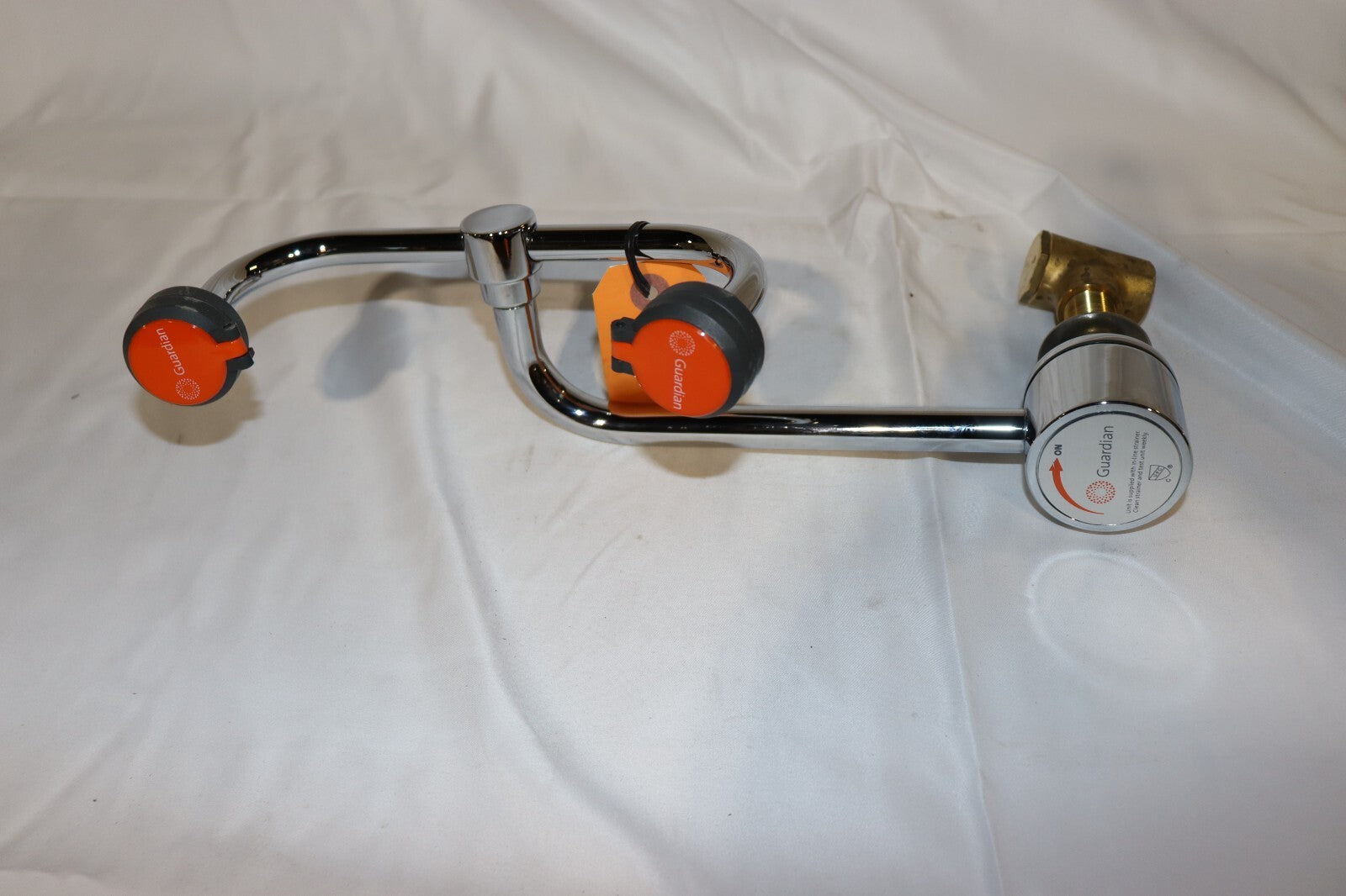 Guardian G1805 Steel Eyewash, Deck Mounted, AutoFlow 90 Degree Swivel(PRE-OWNED)